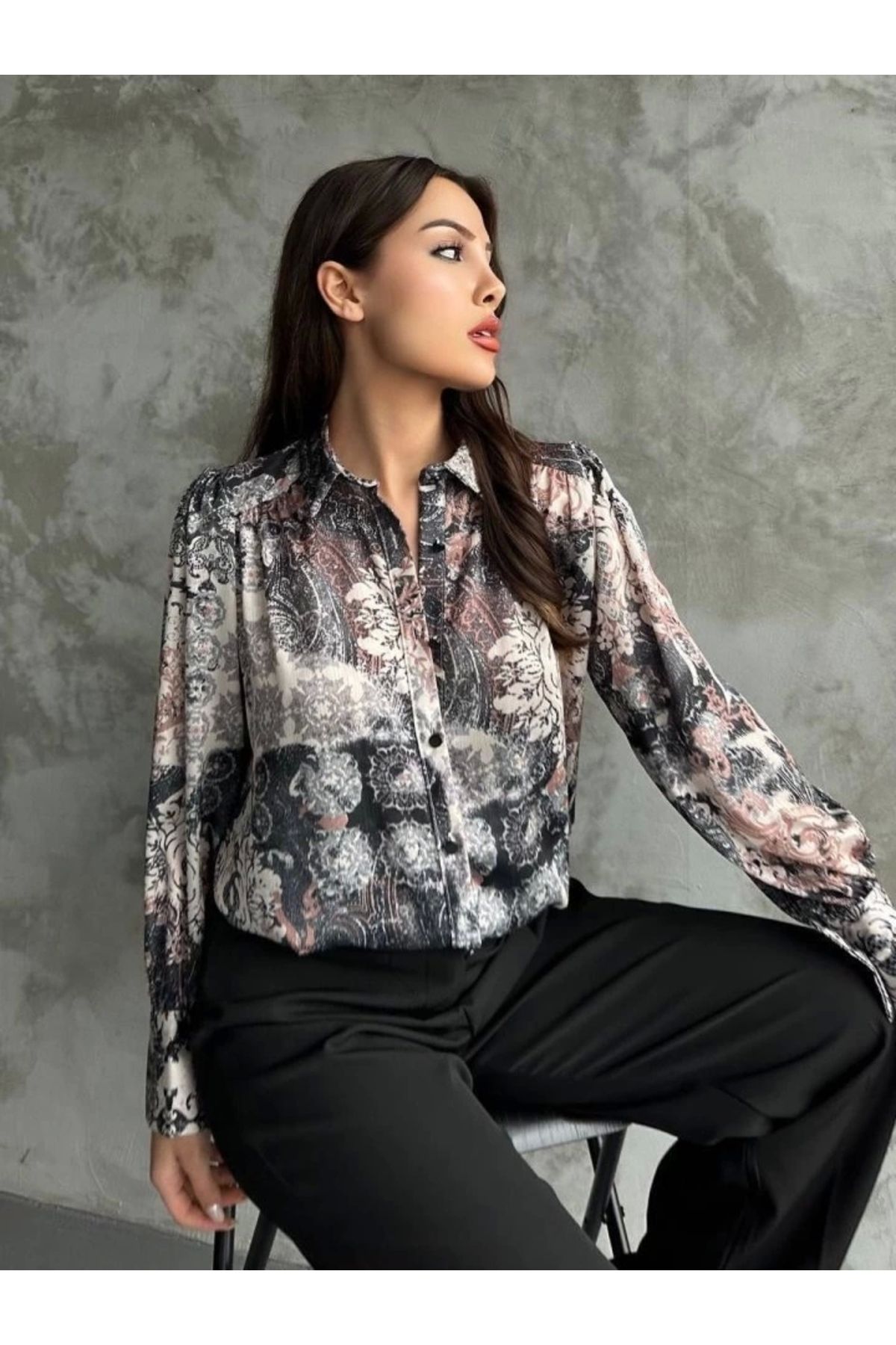 Butik Desenli Dökümlü Saten Gömlek