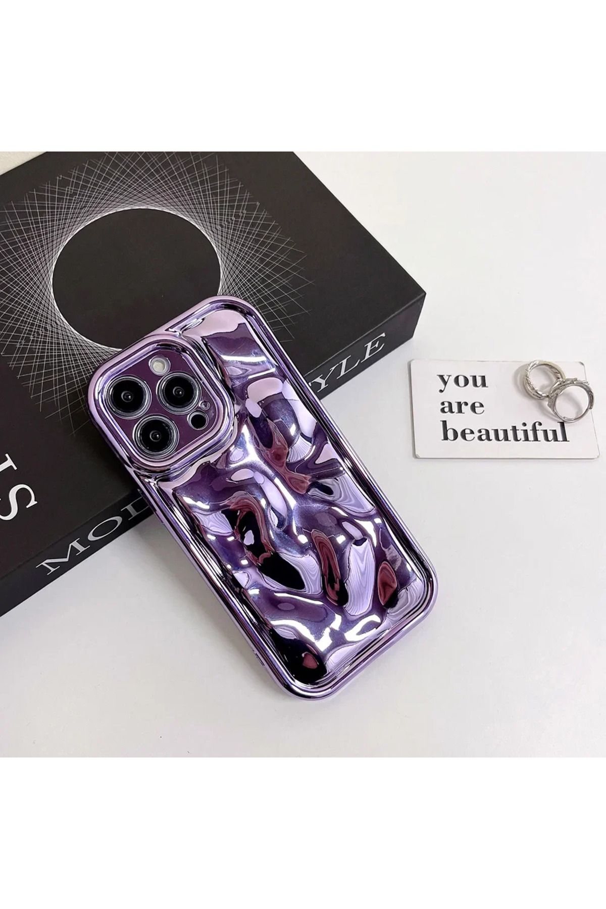 madamcase İPHONE 11 MOR HOLOGRAM KABARTMALI PARLAK SİLİKON TELEFON KILIFI