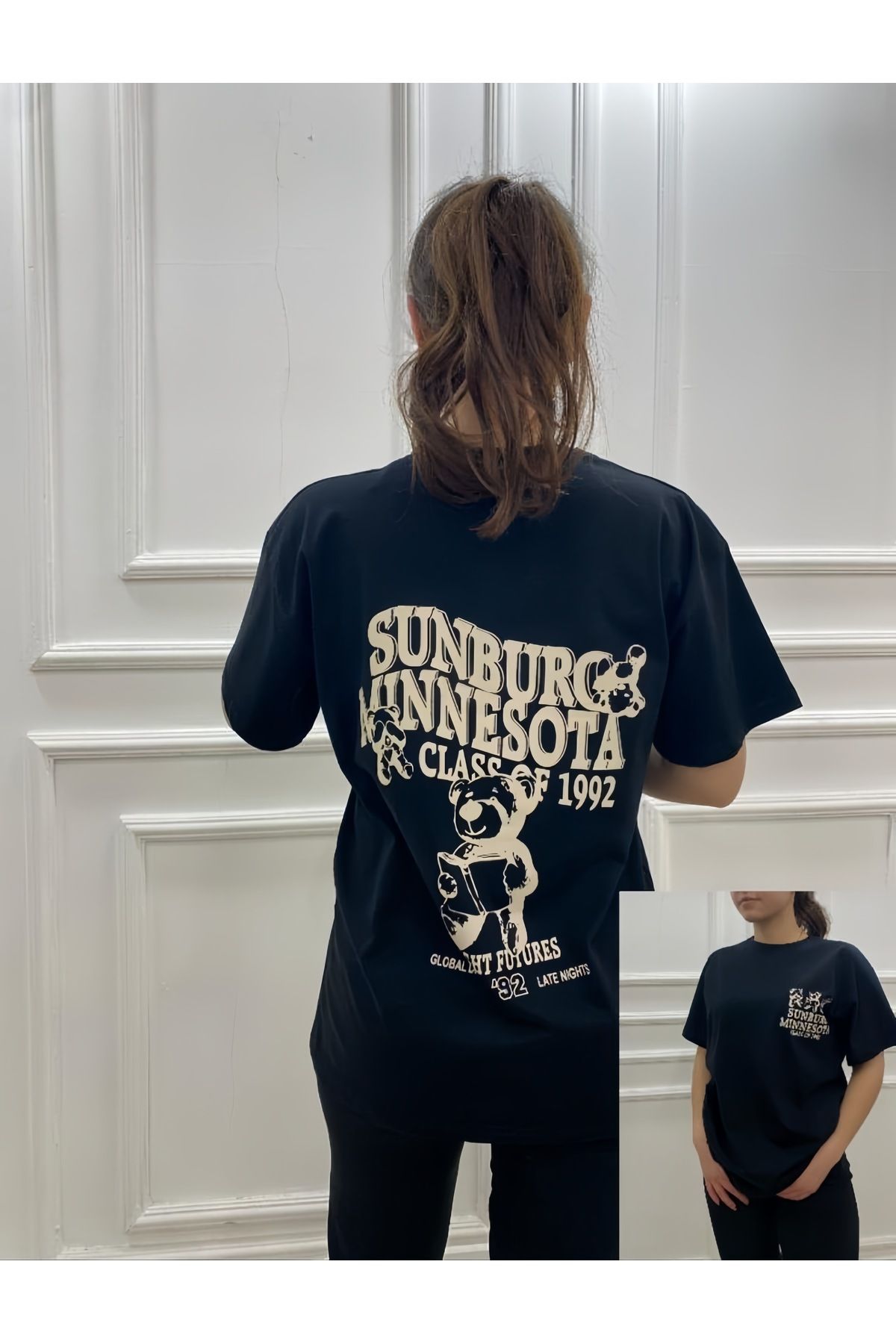 Teodora Demaria Kadın Sunburc Mınnesota Sırt Baskılı T-Shirt - Oversize