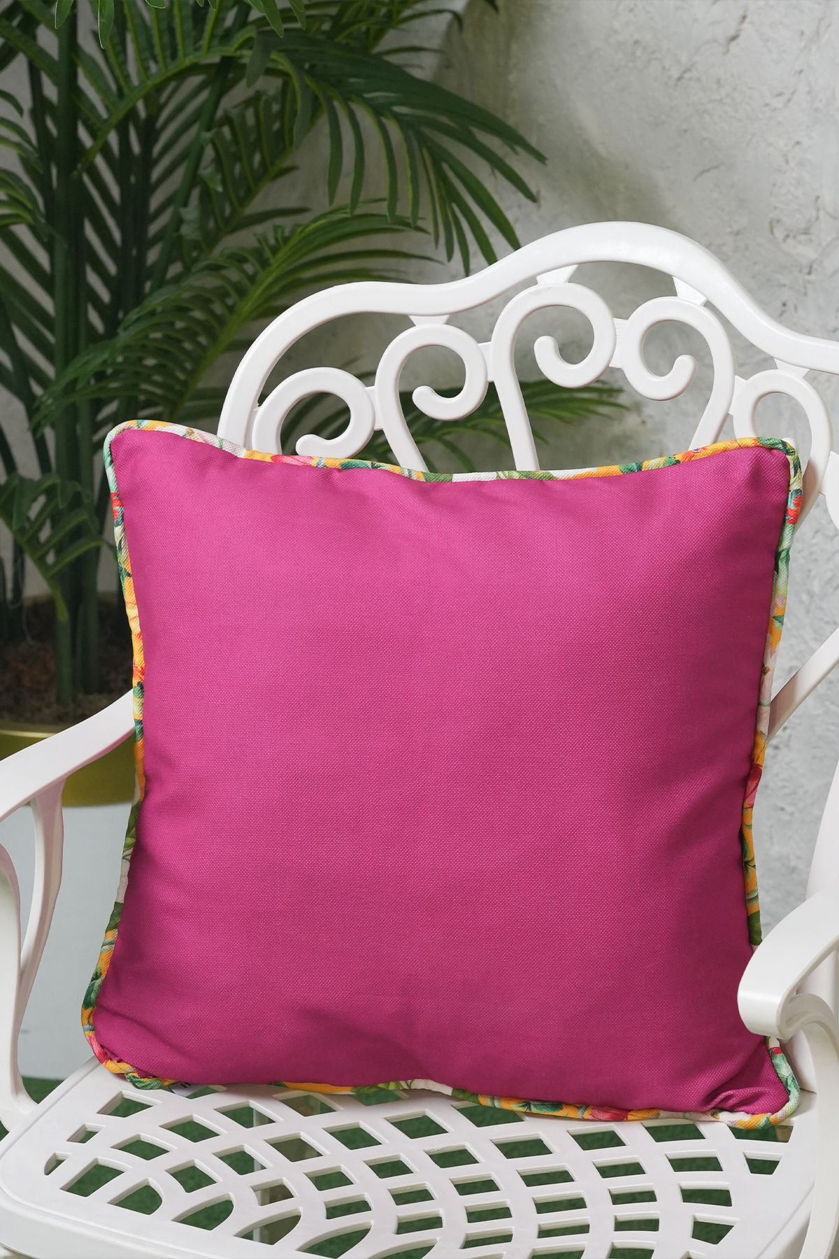 ENCAZİPHOME Floral Pembe Çiçekli Desen Kare Biyeli Kırlent Kılıfı