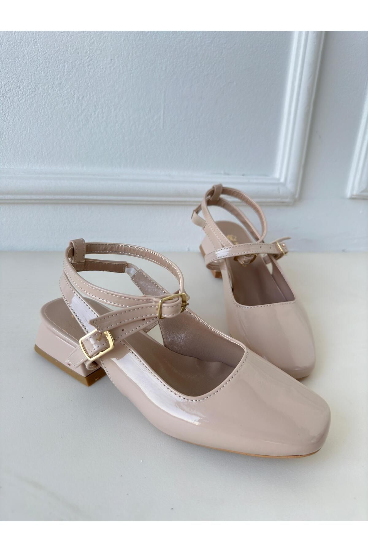 Nil Shoes Karmi Bej Rugan Topuklu Ayakkabı