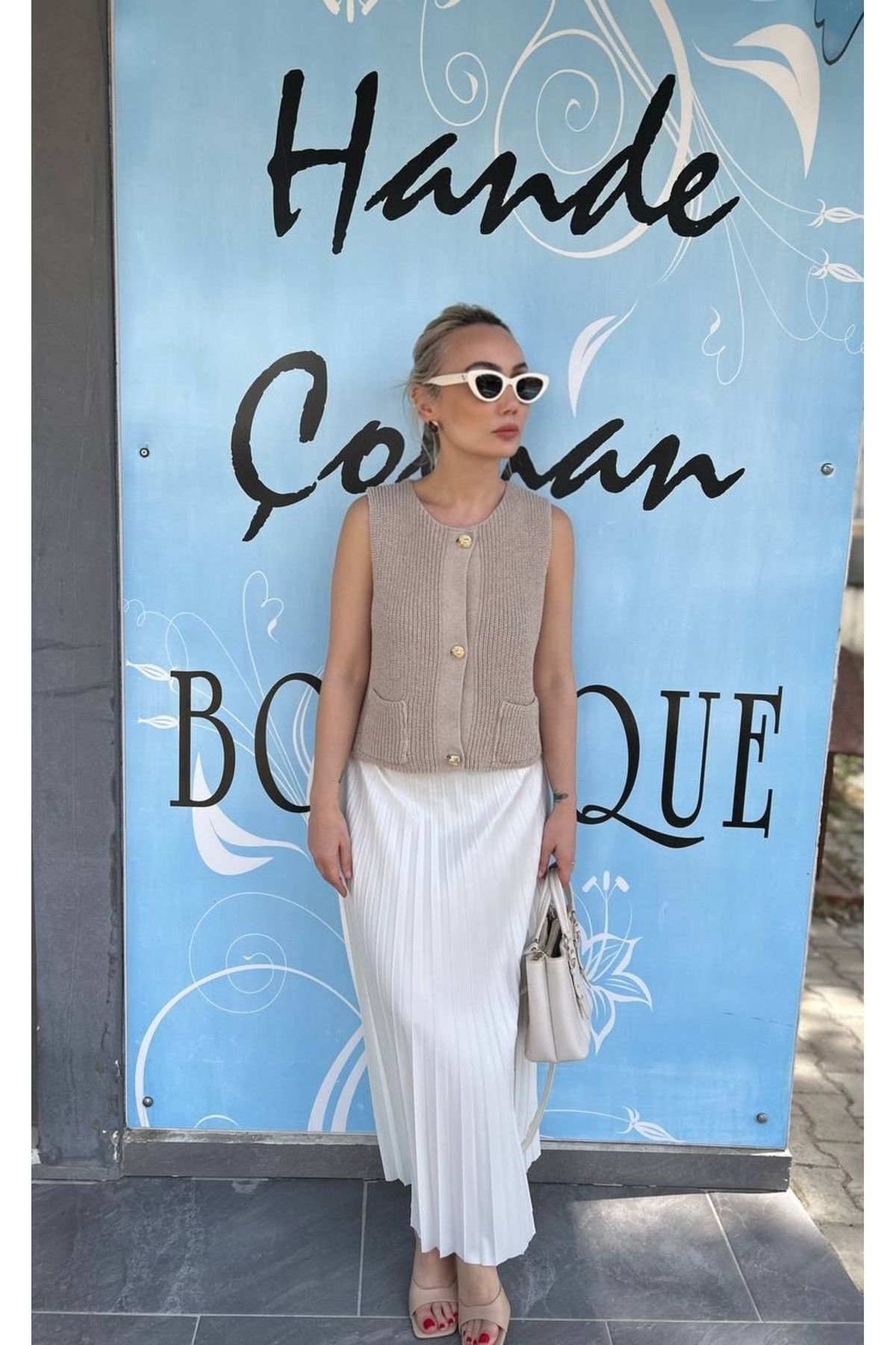 HANDE ÇOLPAN Ekru Pileli Uzun Etek