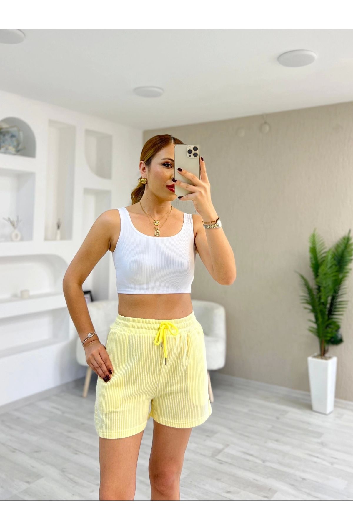 İrka Moda Çizgili Marka Şort Sarı