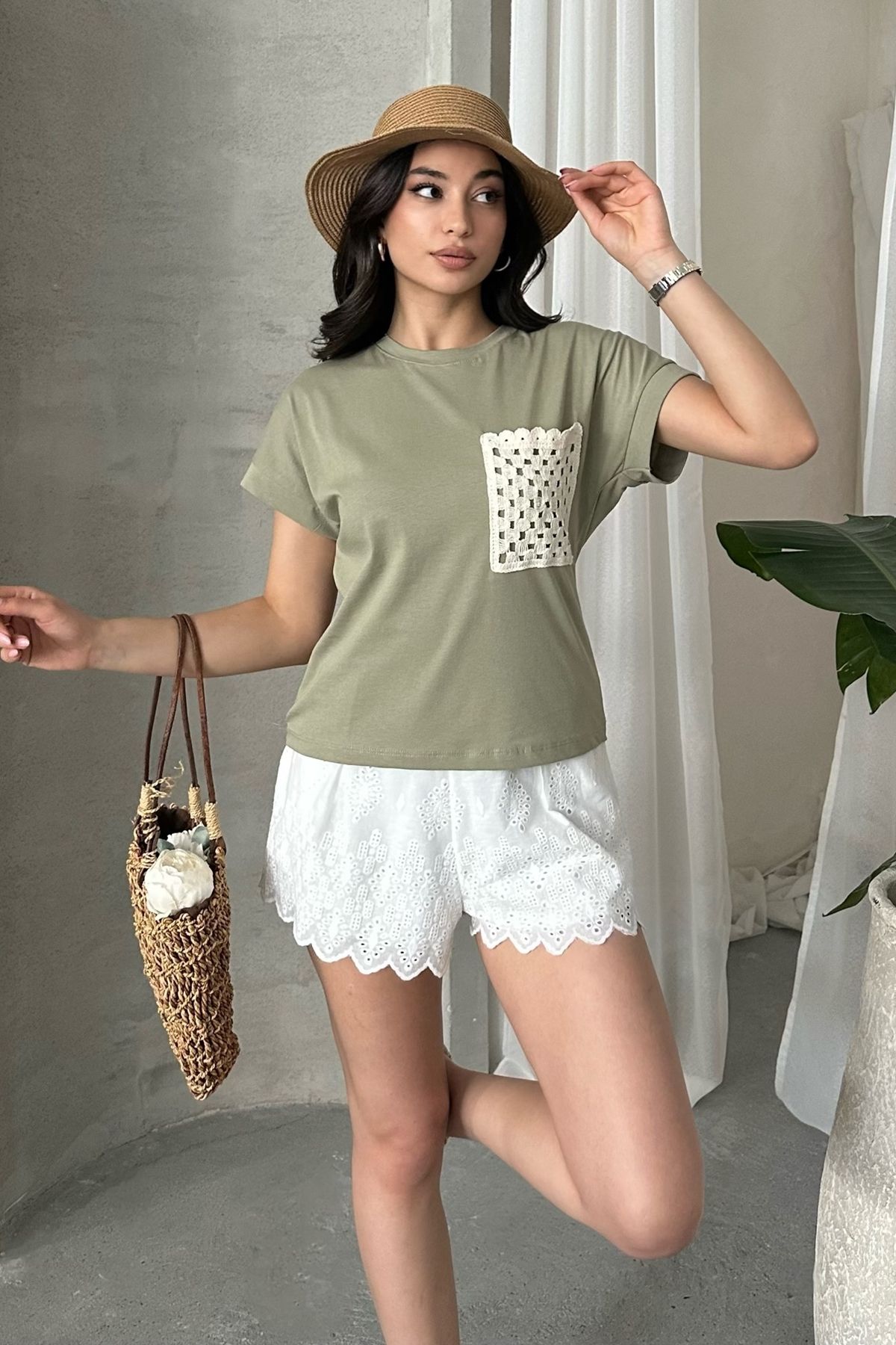 MD trend Kadın Bisiklet Yaka Dantel Cepli T-shirt