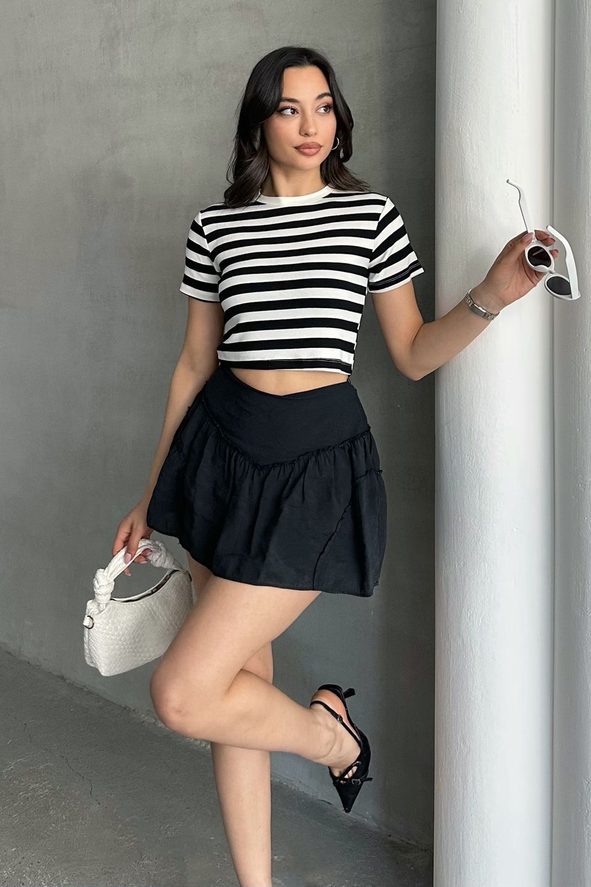 MD trend Kadın Çizgili Bisiklet Yaka Crop T-shirt