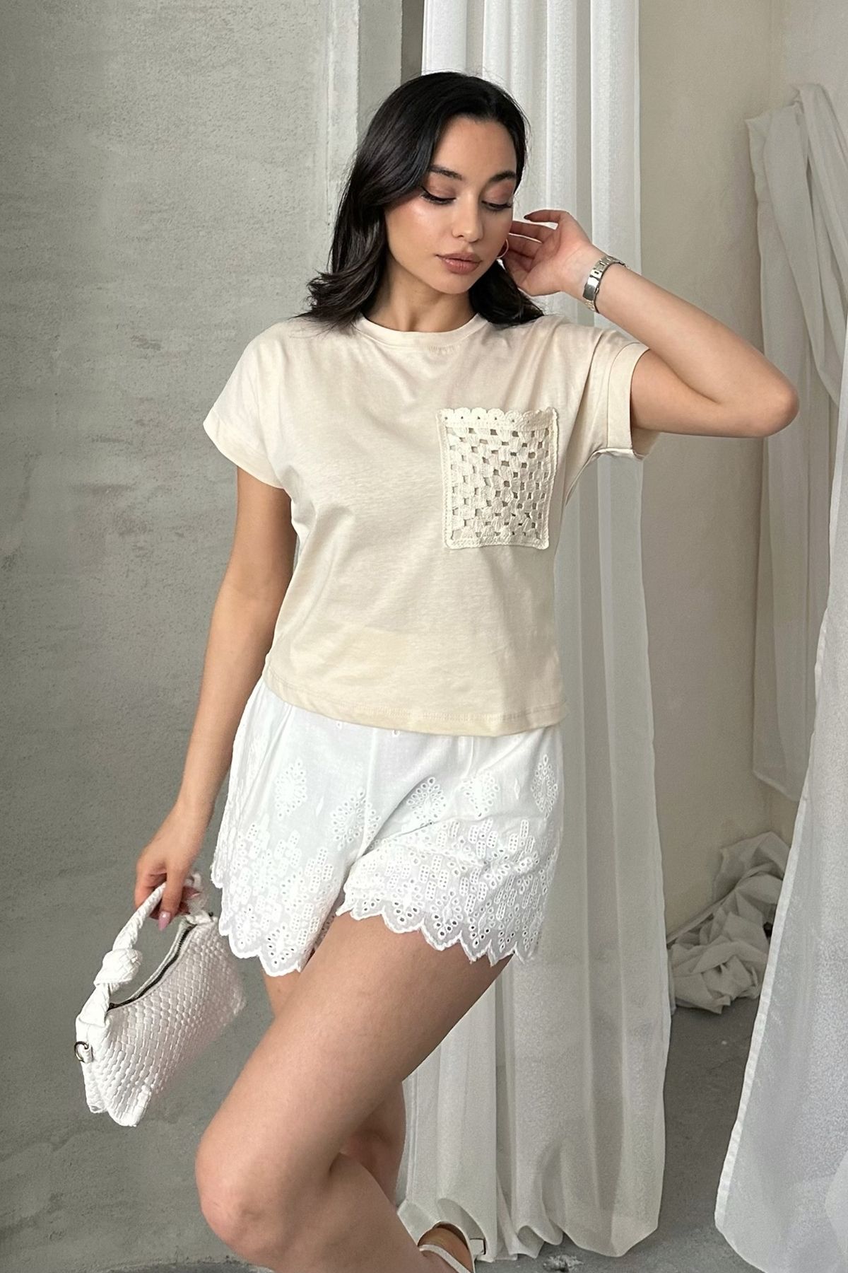 MD trend Kadın Bisiklet Yaka Dantel Cepli T-shirt