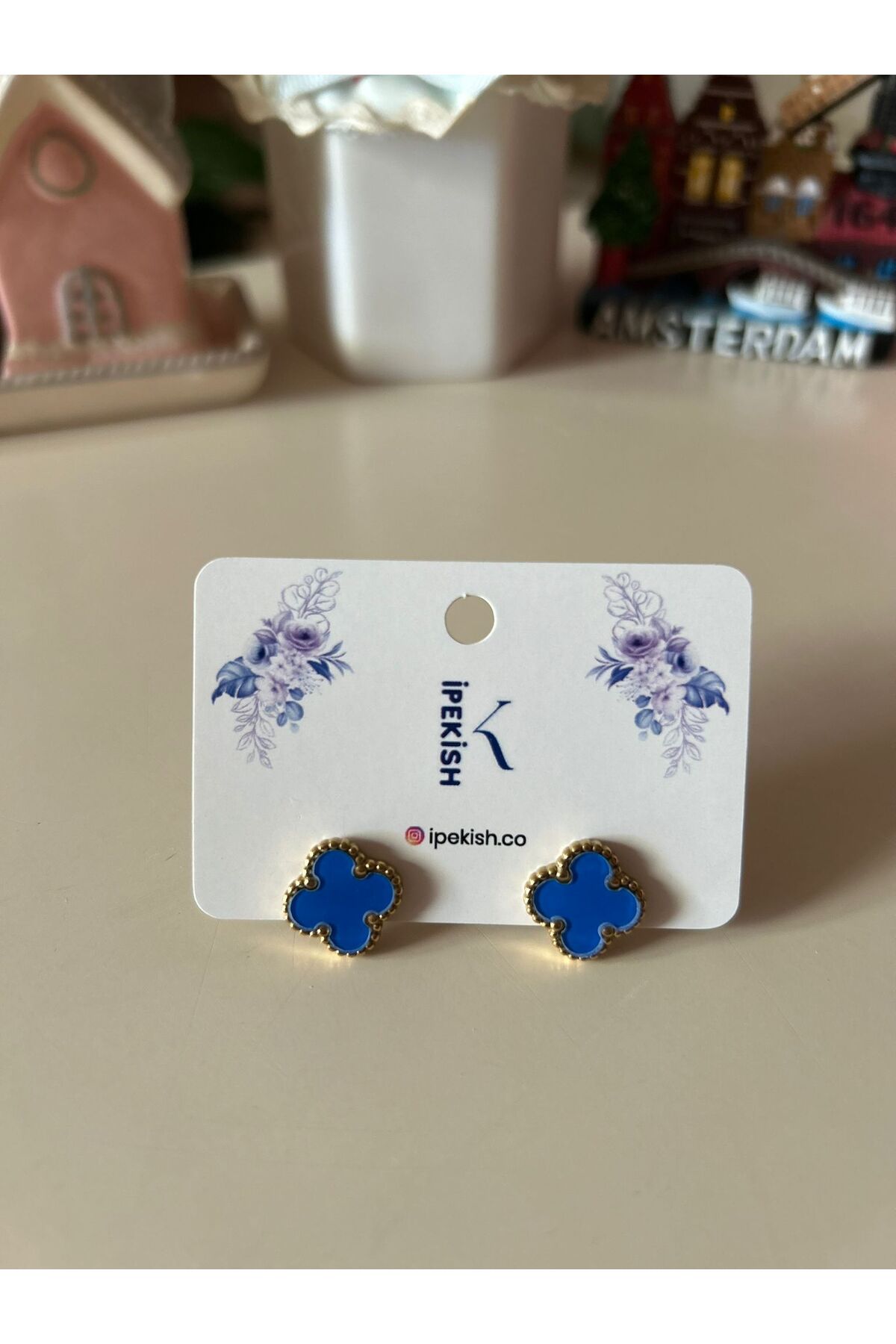 Cheecky Chic İpekish 2’li Mavi Van Cleef Küpe – Paslanmaz Çelik, Şık ve Modern Dokunuş