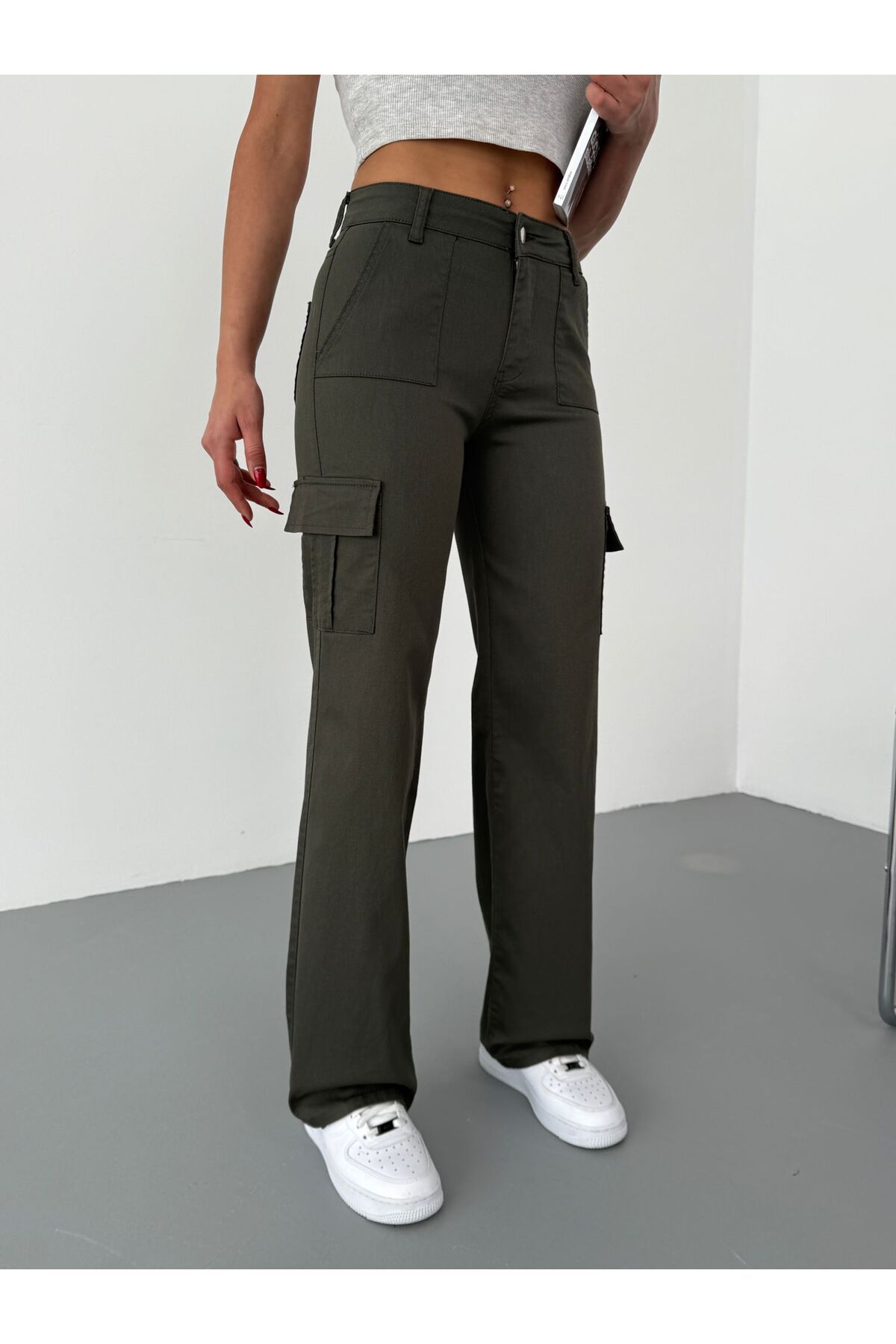 Wearflawless Kadın Kargo Cepli Gabardin Kumaş Yüksek Bel Pantolon