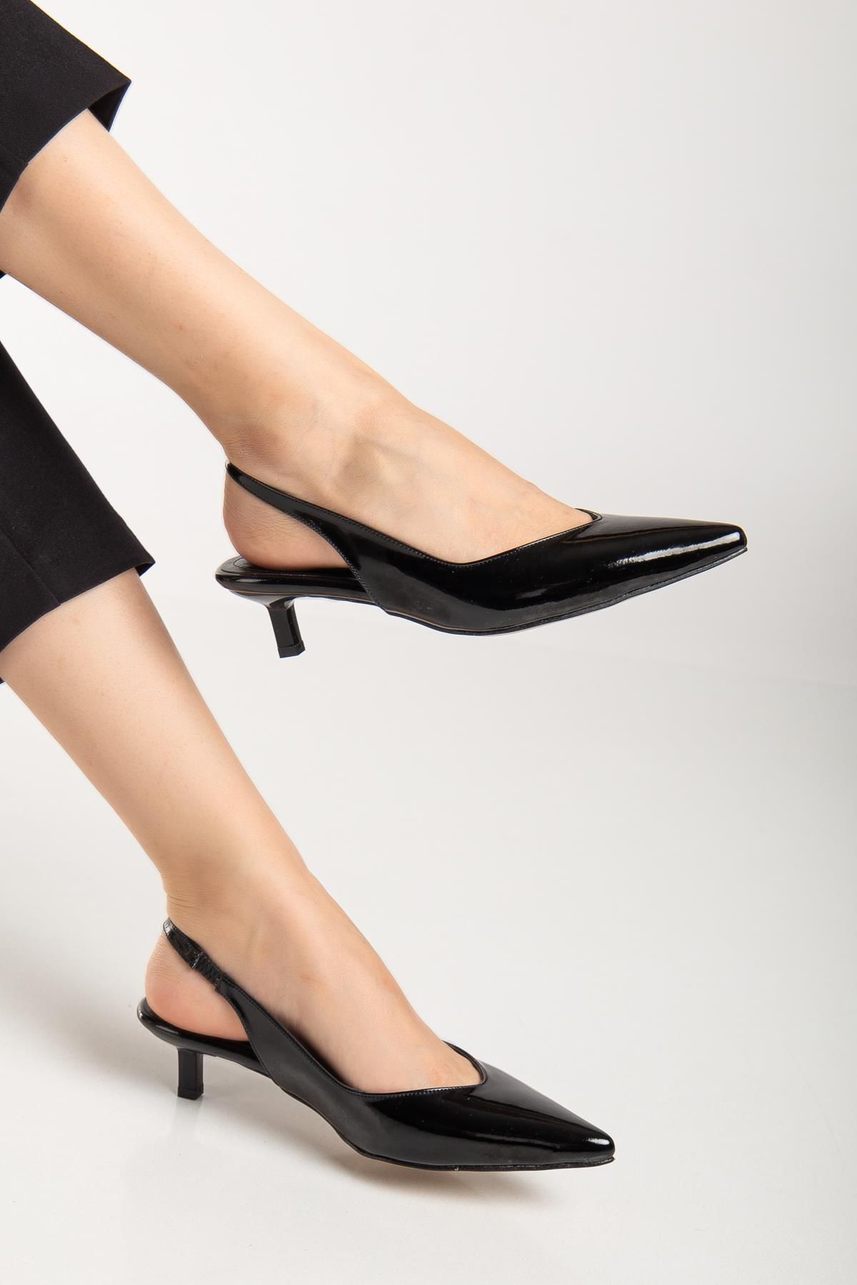 SUİNS SHOES Suins Stephen Model Kadın 4 Cm Kısa Mini Topuklu Rugan Ayakkabı