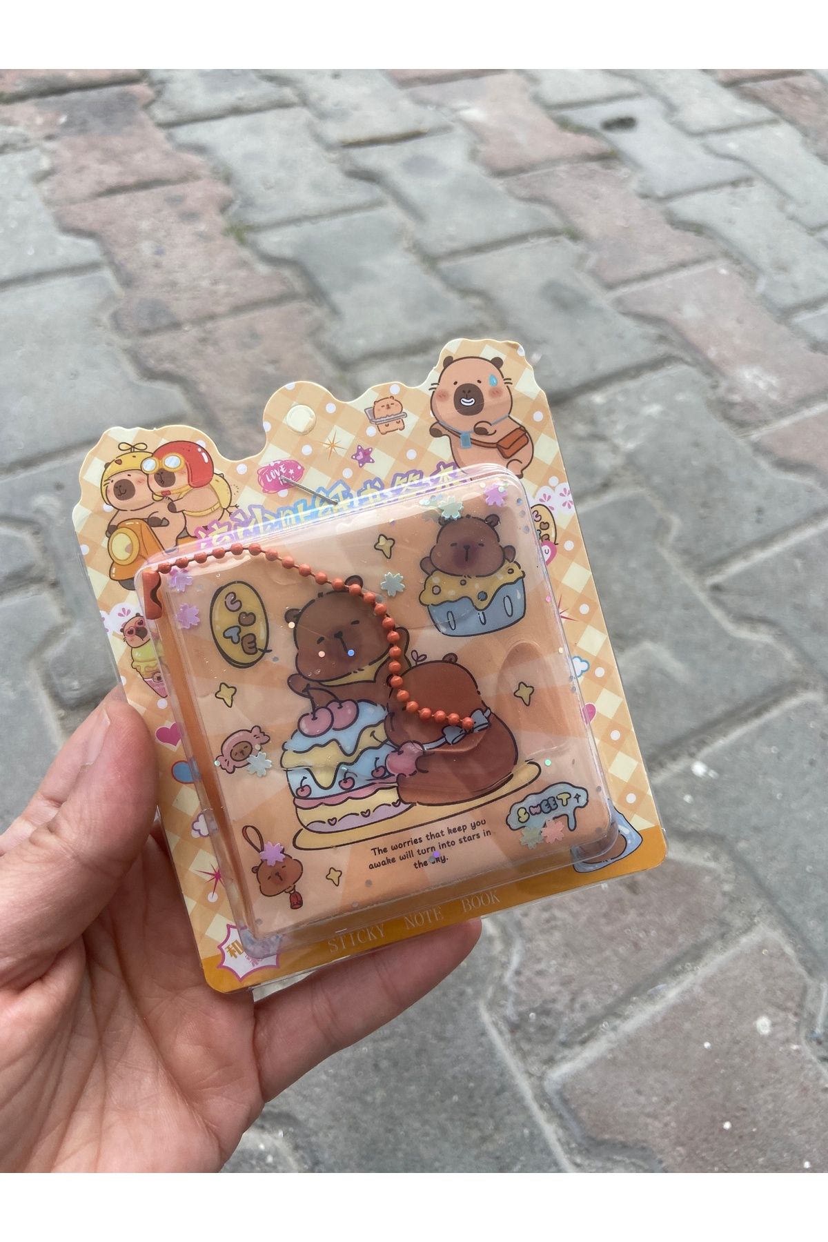 synshop Capybara Kapibara Simli Sulu Anahtarlıklı Stickerlı Not Defteri 7,5x7,5 cm