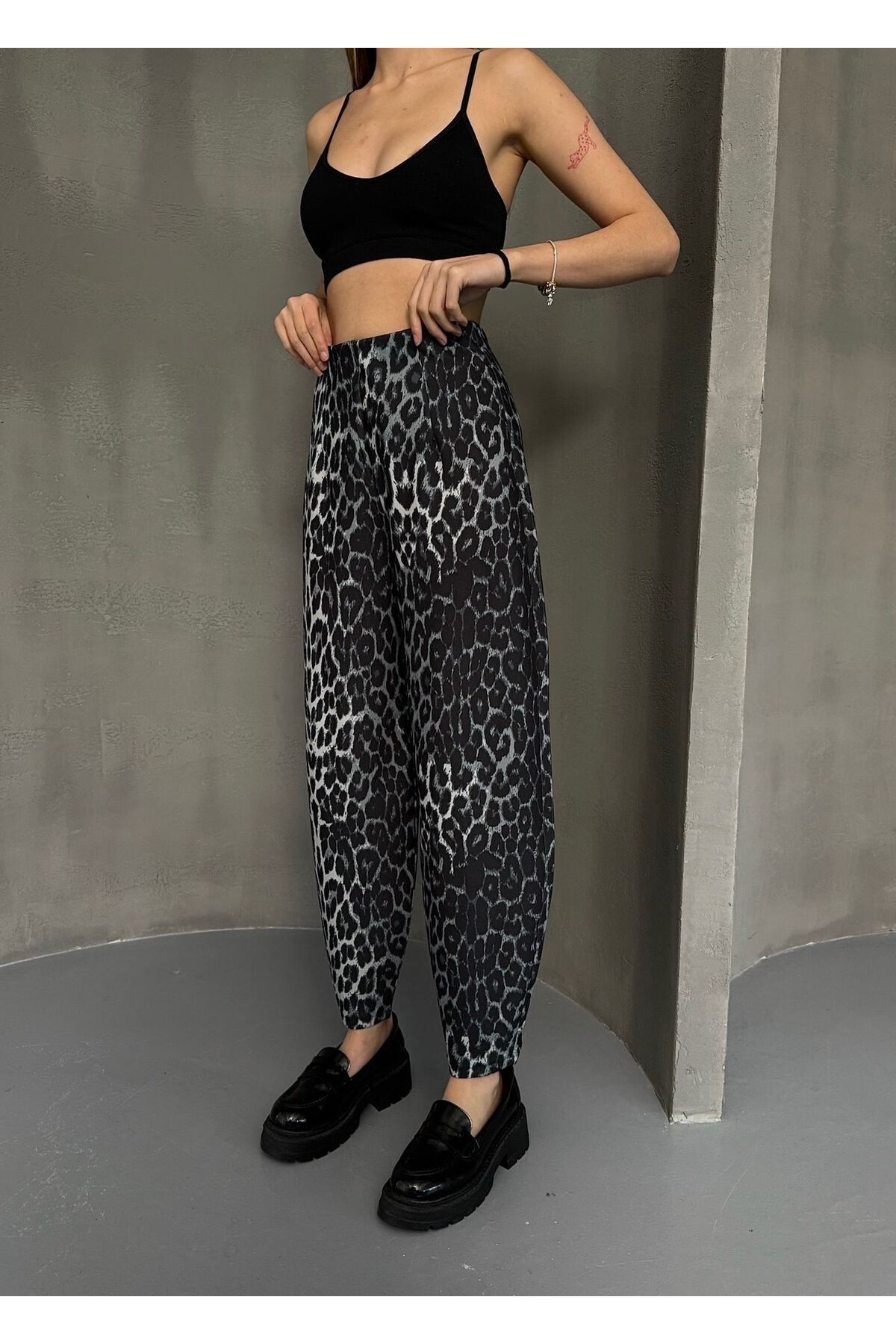 Wearflawless Leopar Desen Scuba Kumaş Şalvar Model Balon Pantolon, Leopar Pantolon