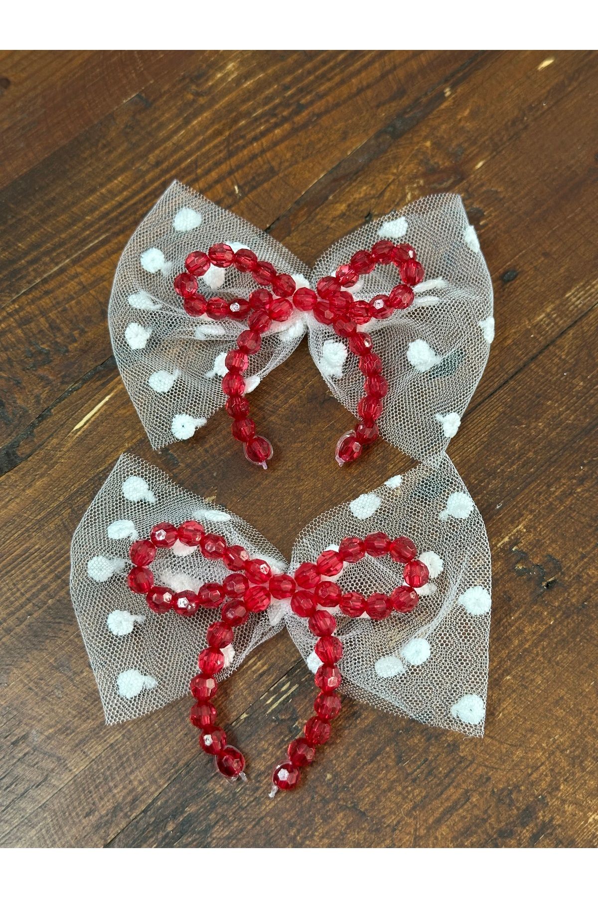 Creative Box Beyaz papiyon ve kırmızı boncuklu fiyonk,ayakkabı,çanta,kıafet,şapka süsü,aksesuar 2ad
