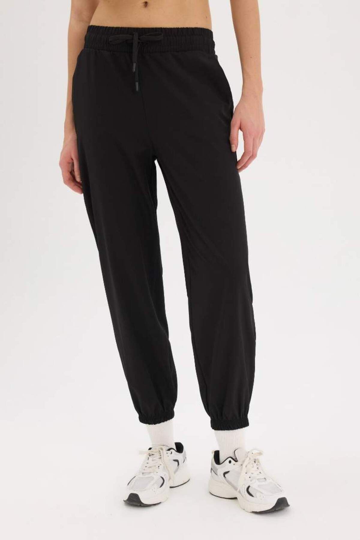 DeFacto Yeni Sezon DeFactoFit Sporcu Dokuma Jogger Eşofman Altı Standart Fit