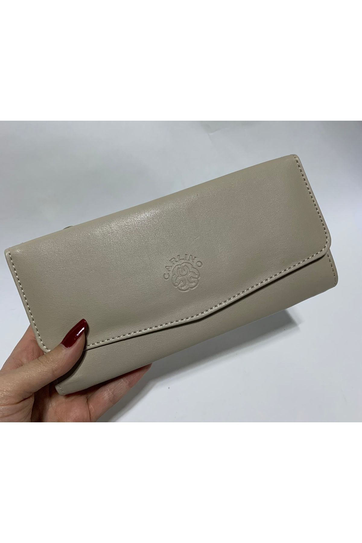abnturk Krem Renkli Fermuarlı Ve Çıtçıtlı Kağıt Para Bölmeli Şık Tasarımlı Kadın Cüzdan 19x10cm