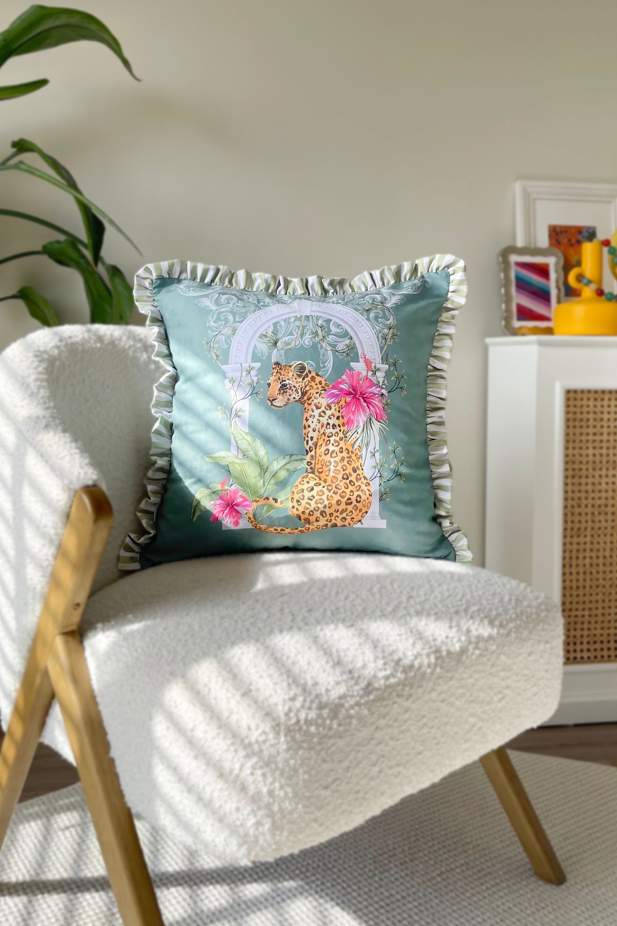 RİTMOHOME Leopar Desenli Fırfırlı Country, Iskandinav, Bohem 50x50 Dekoratif Yastık(İÇİ DOLGULU)