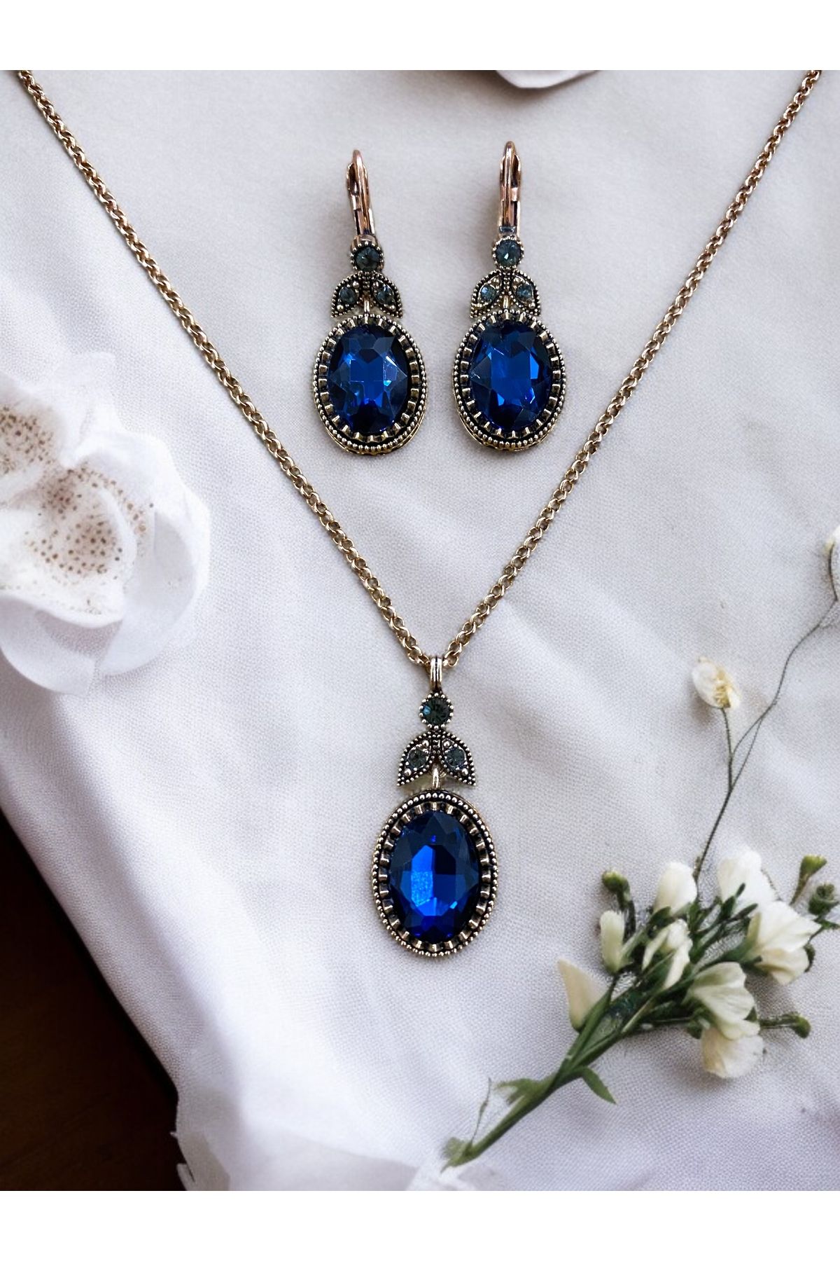FAYRA ACCESSORIES Kristal Taşlı Oval Kesim Kolye ve Küpe Seti