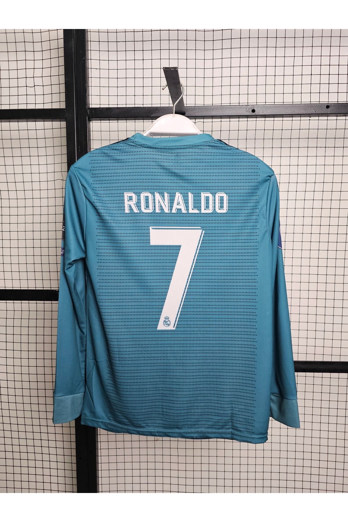 Lion Spor R'eal M'adrid 2017-18 Sezonu C'ristiano R'onaldo Efsane Rövaşata Uzun Kollu Forması