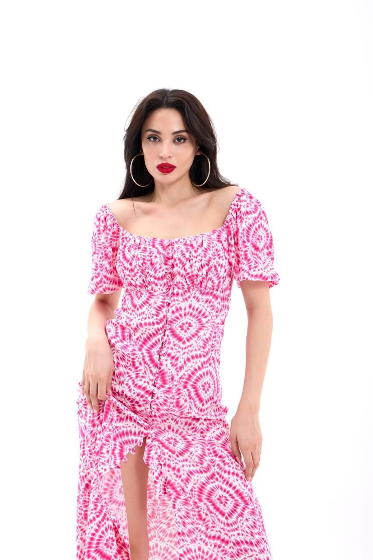 Castivo Fashion Kare Yaka Düğmeli Yırtmaçlı Desenli Elbise