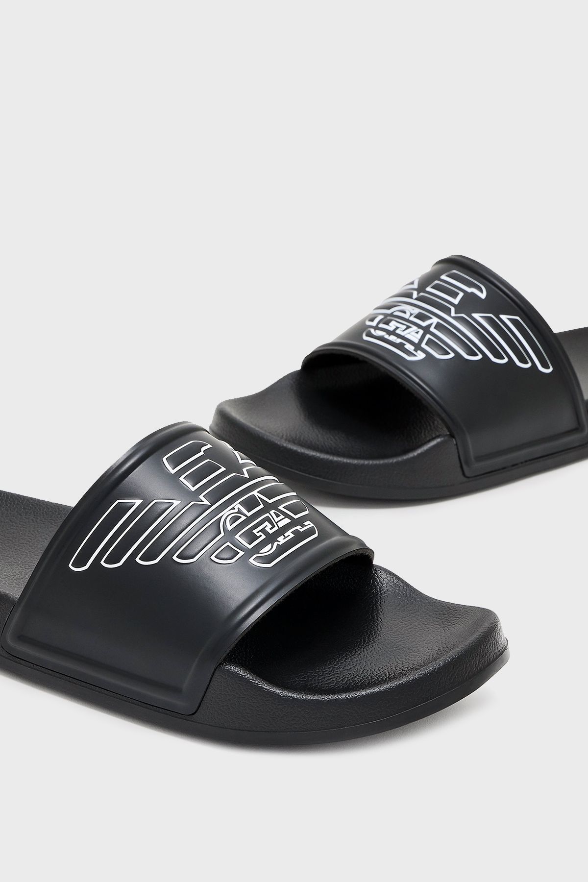 Emporio Armani-Παντόφλες με μονό λουράκι με λογότυπο Unisex ΠΑΝΤΟΦΛΕΣ XVPS11 XR273 K485 2