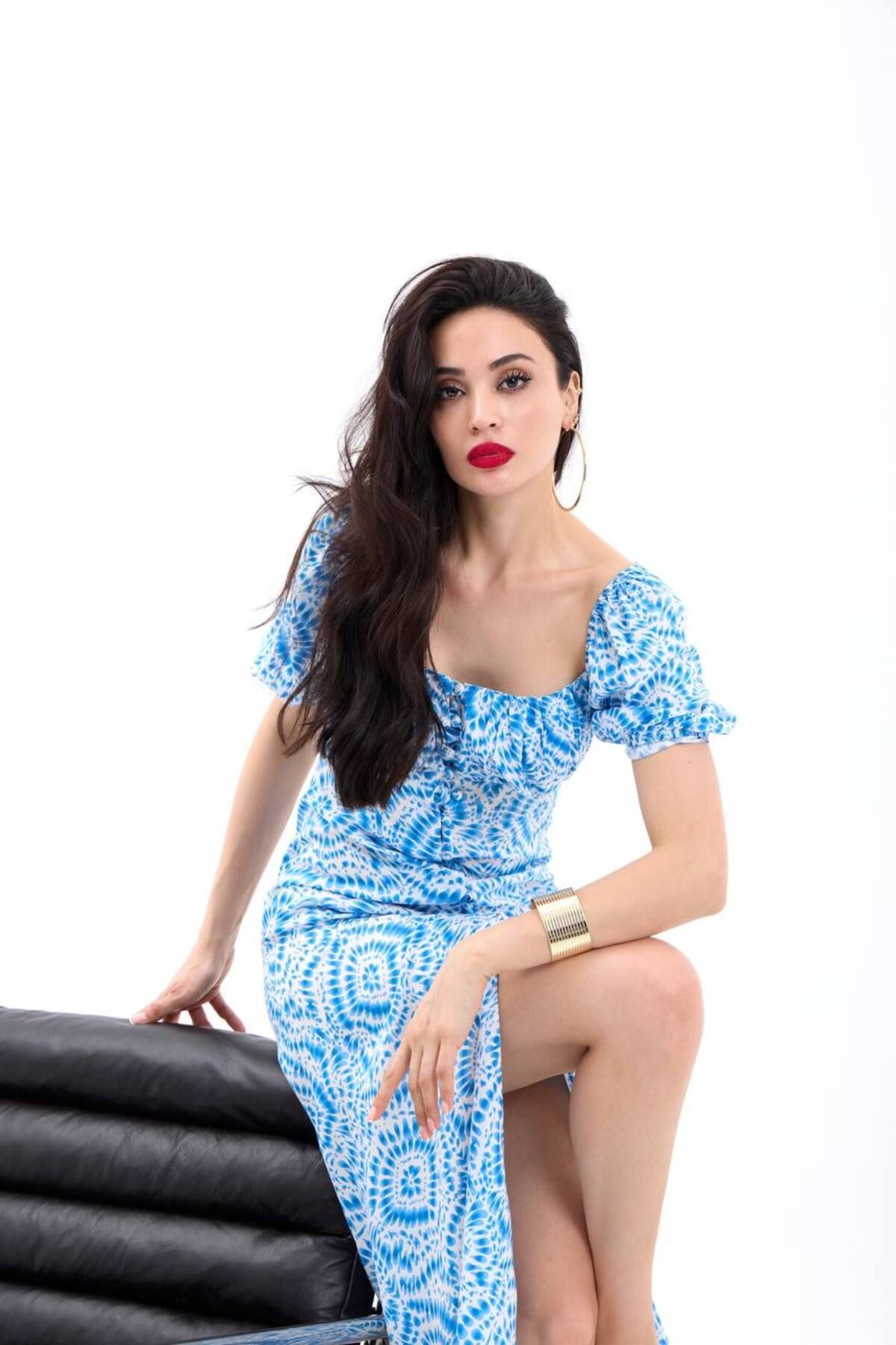 Castivo Fashion Kare Yaka Düğmeli Yırtmaçlı Desenli Elbise