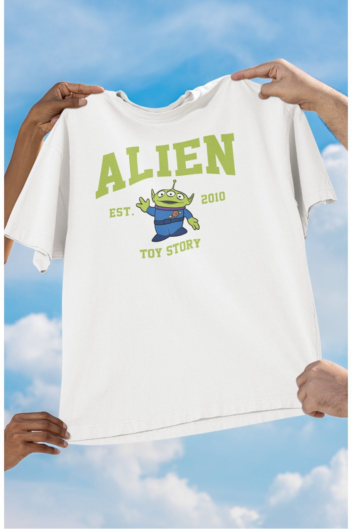 Fuddy Moda Unisex Toy Story Alien Est 2010 Baskılı Tişört, Oversize Oyuncak Hikayesi Temalı T-Shirt
