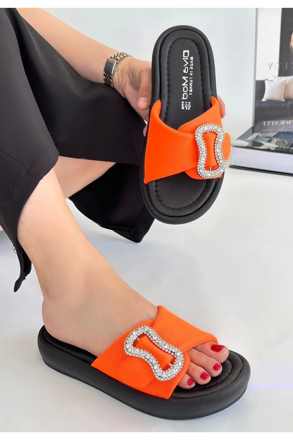 ufukmoda Rale Turuncu Saten Tokalı Terlik