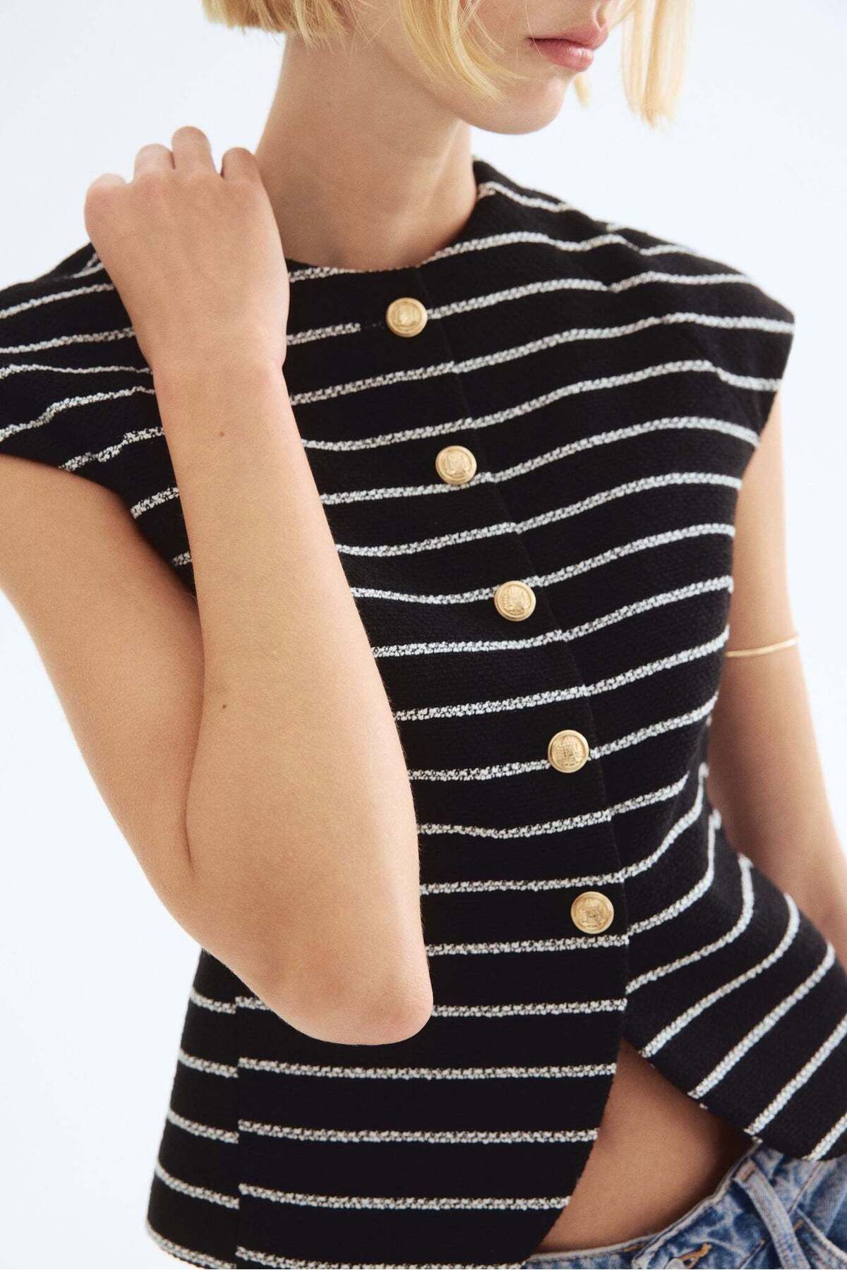 H&M-Button-front top 1