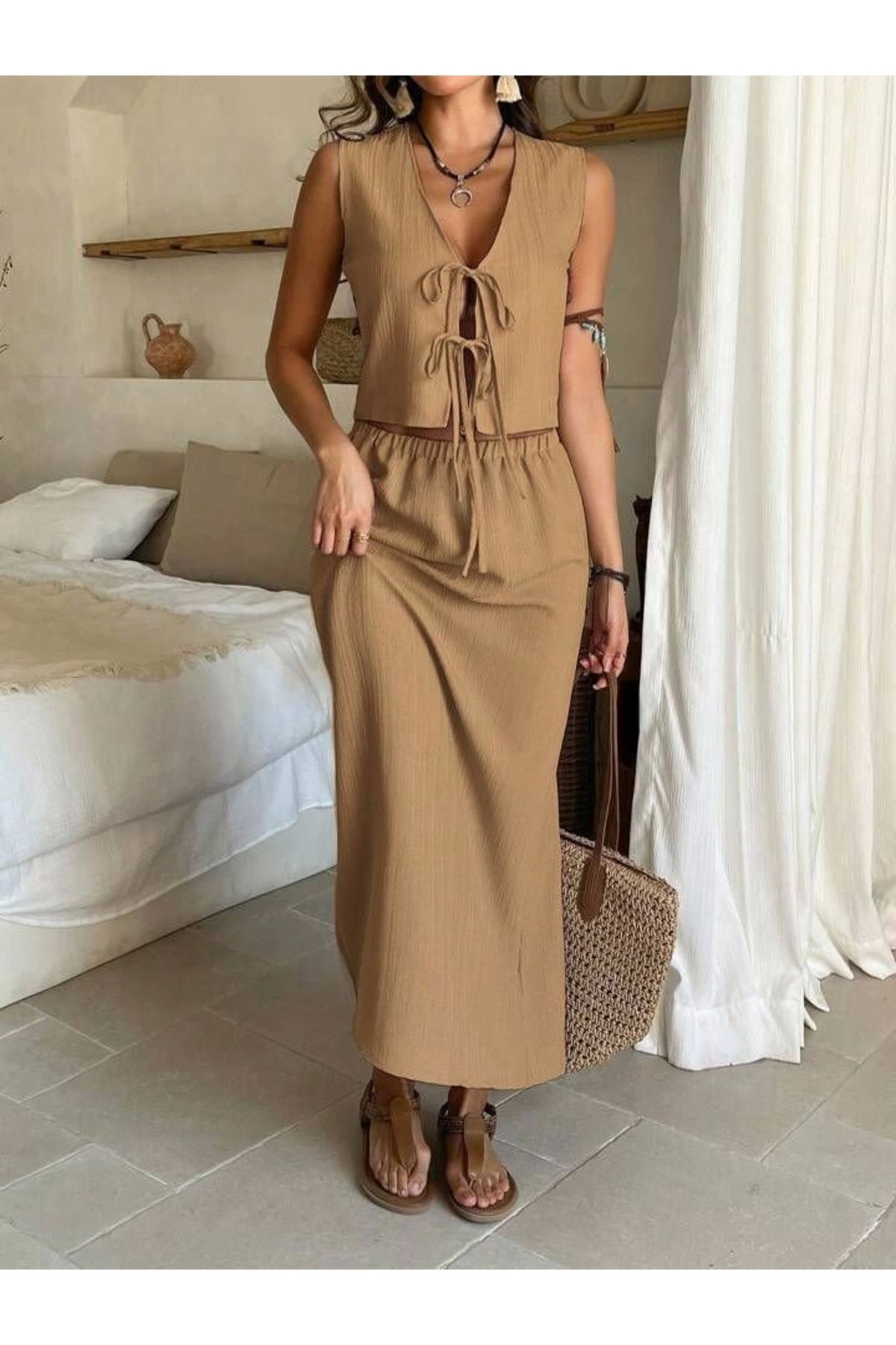 Butik Kadın Aerobin Kumaş Eteği Yırtmaçlı ön Bağlama Detaylı Takım