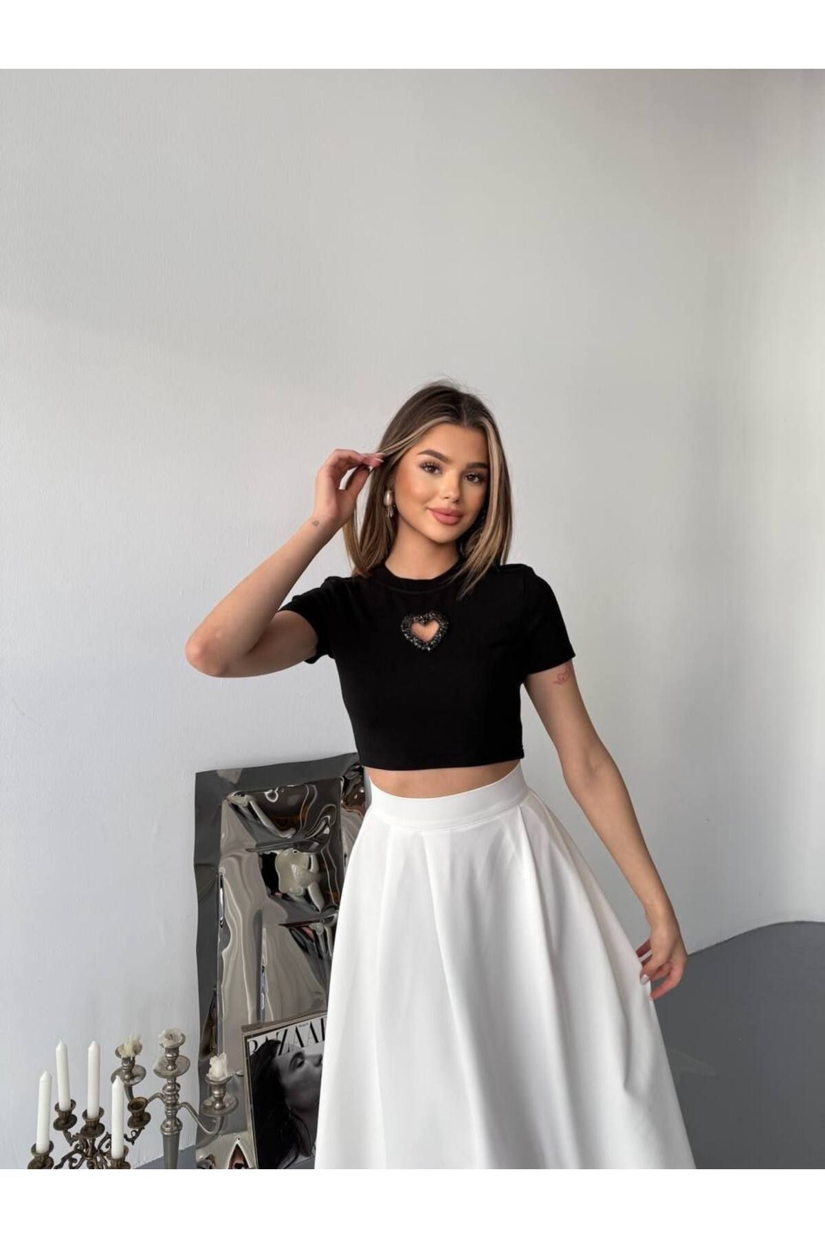 OYERGA MODA Kadın Taşlı Kalpli Crop