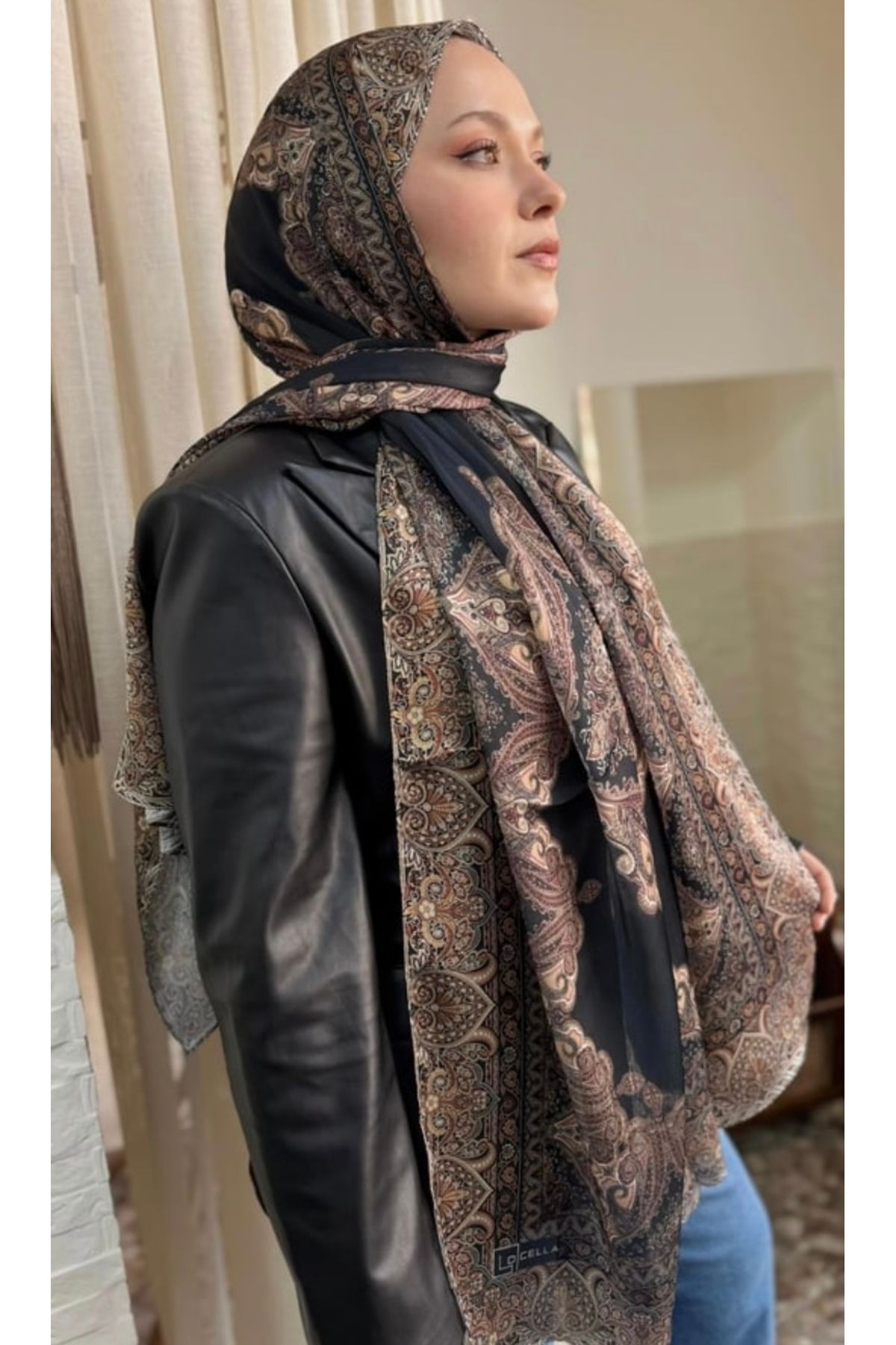 RawelScarf Siyah-Gold Etnik Desen İpek Şal
