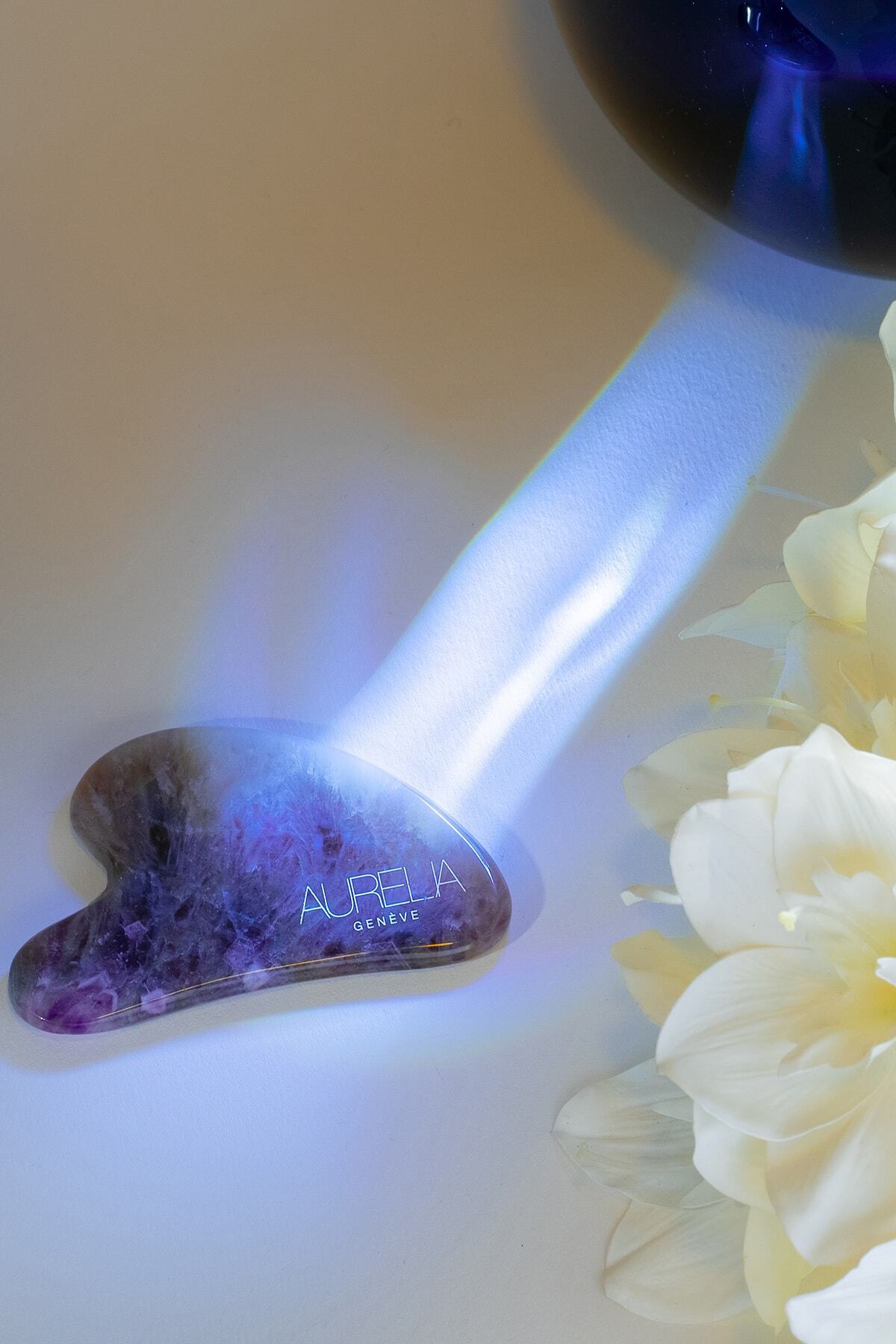 Amethyst Gua Sha Crystal - Heart - Gua Sha Taşı – Ametist — رنگارنگ AR2023 — تصویر 2 از 6