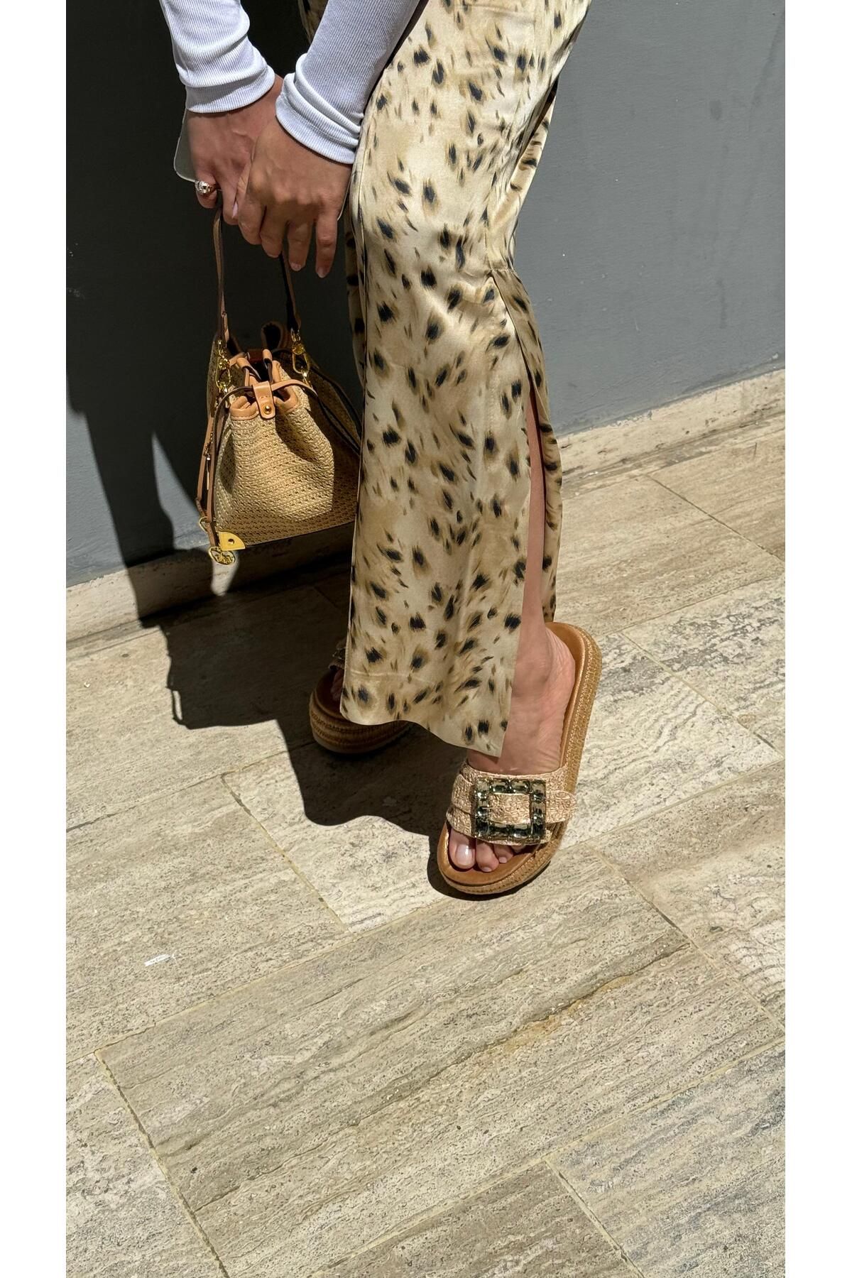 by emine eren emotion shoes Sunny Orta Taban Dolgu Topuk Terlik