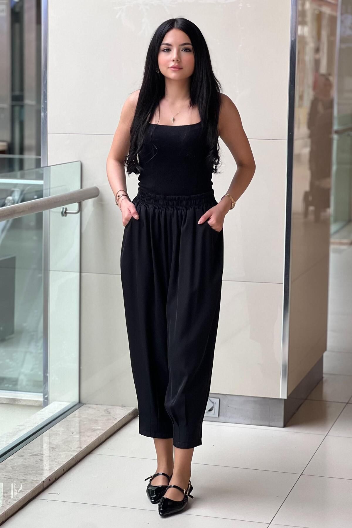 On Fashion Paçası Pileli Lastik Bel Şalvar Pantolon