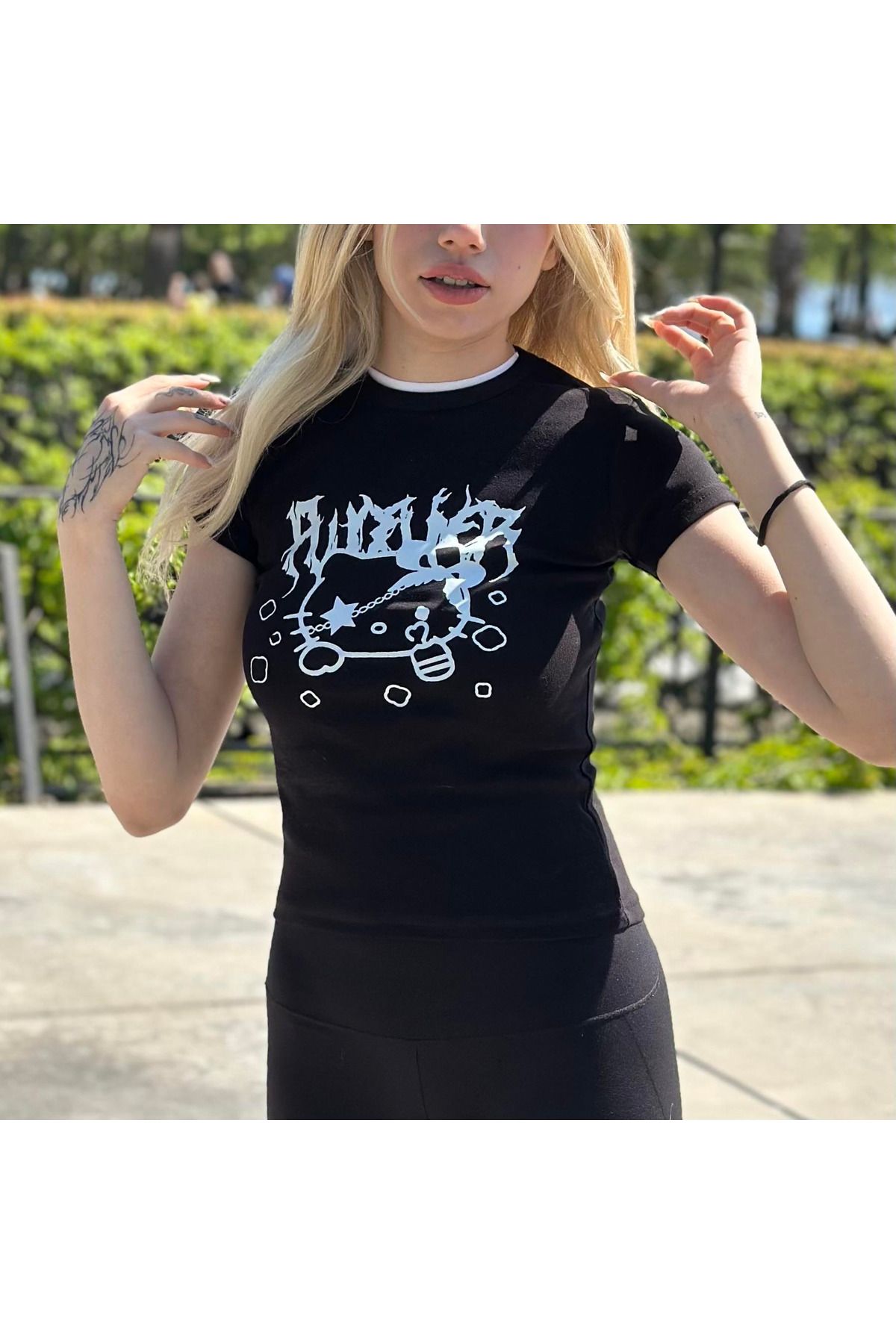 Gofeel Harajuku Black Gothic Hello Kitty Crop Top