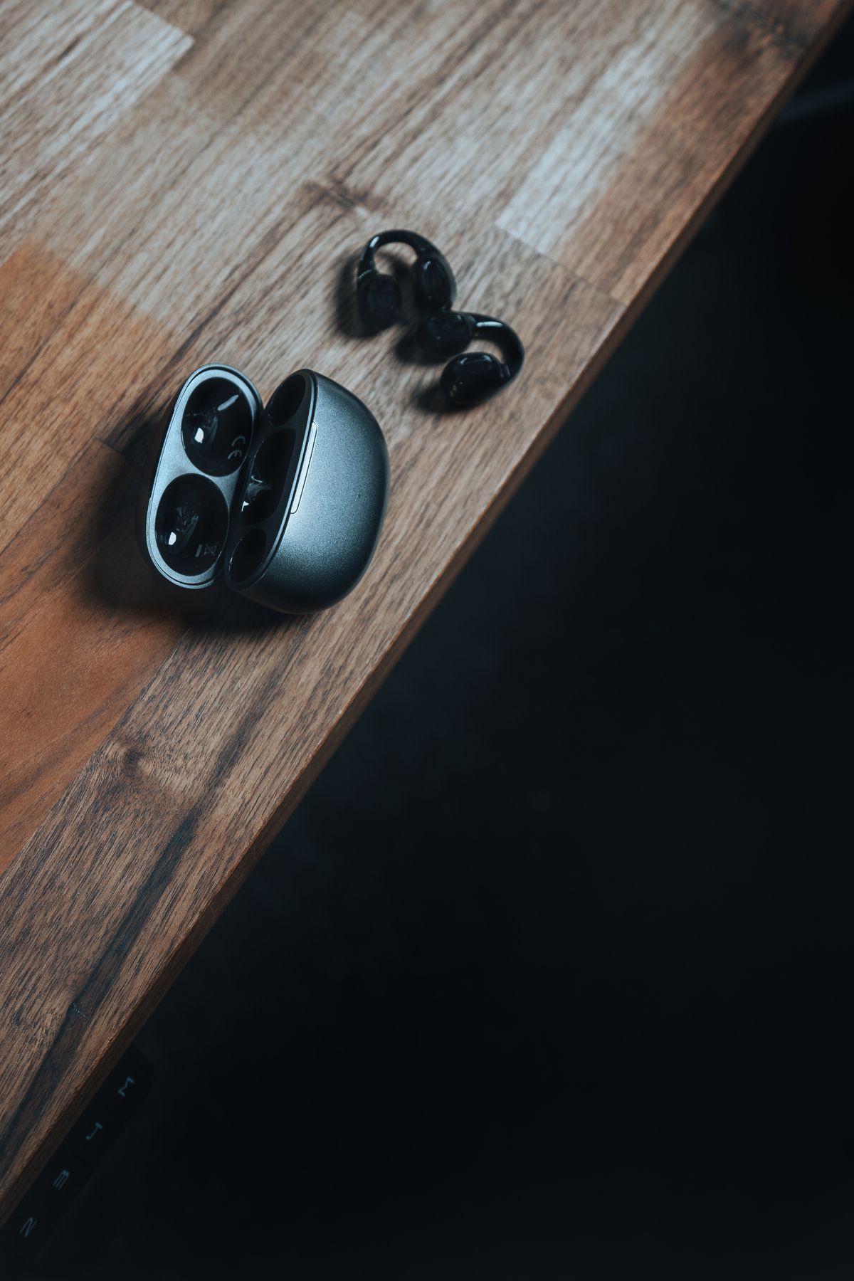Edifier-Comfo C TWS Open-Ear Earbuds ,BT5.4,IP56,Black,28Hrs Battery,AI Noise Canceling Technology 6