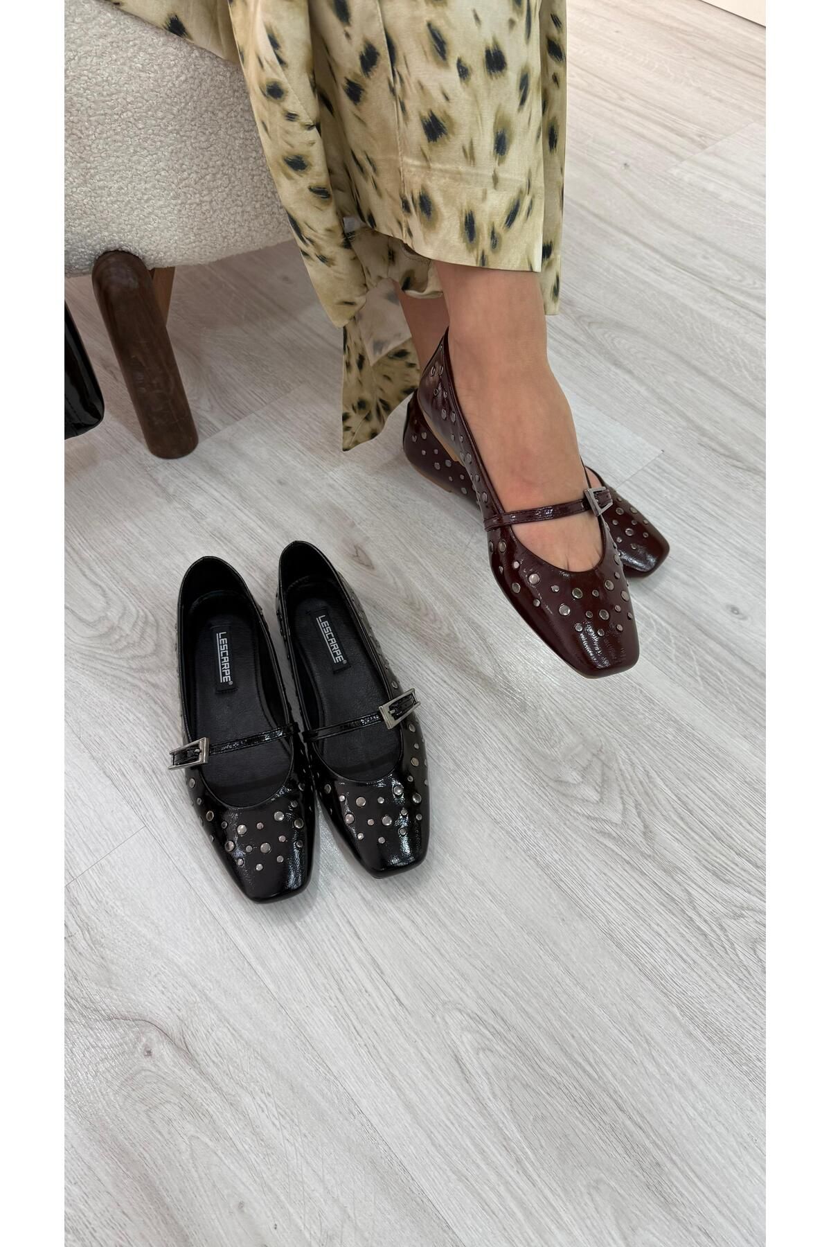 by emine eren emotion shoes Siyah Zımbalı Rugan Babet