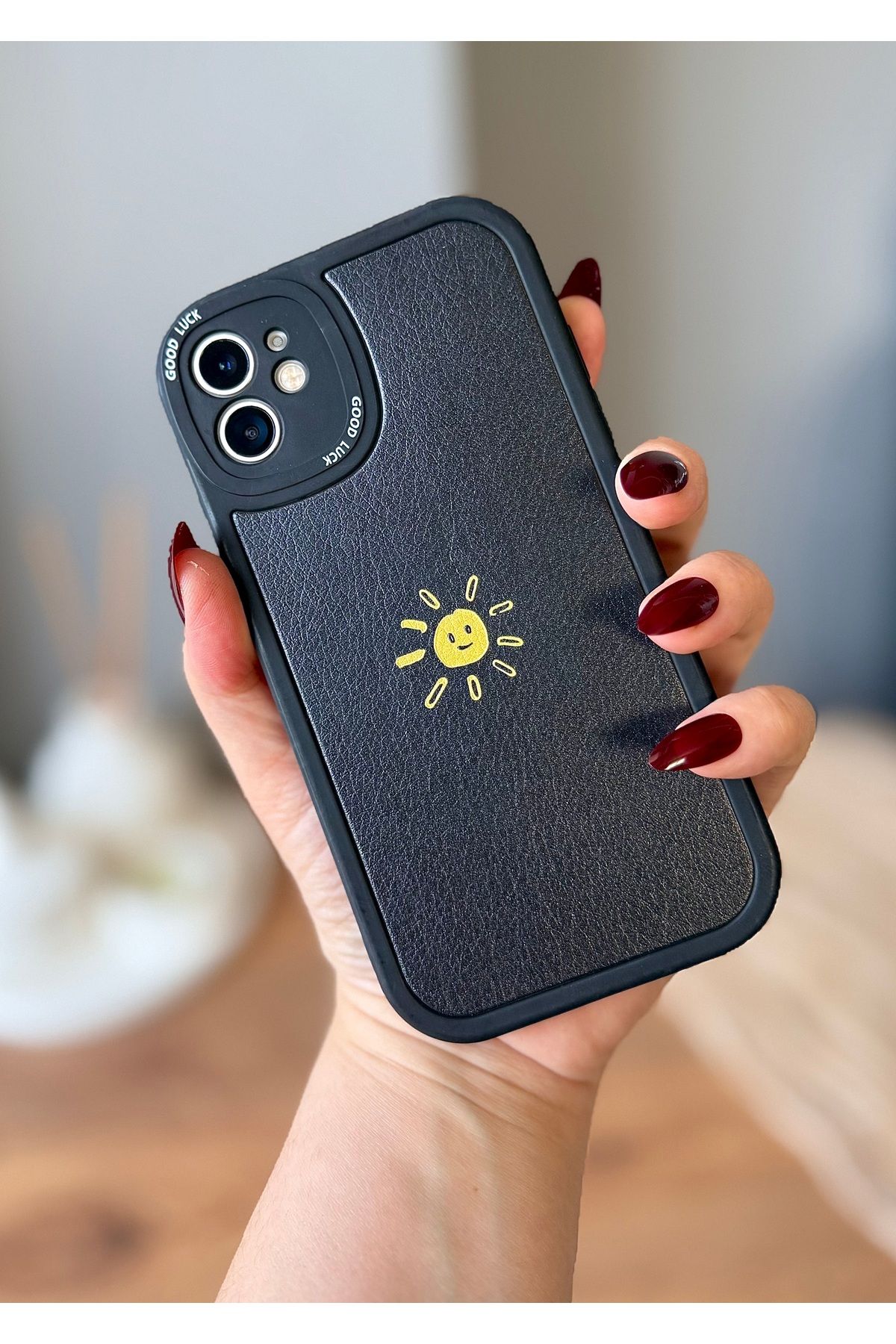 MirazTasarim IPHONE 11 SİYAH GÜNEŞ DESENLİ DERİ GÖRÜNÜMLÜ KILIF