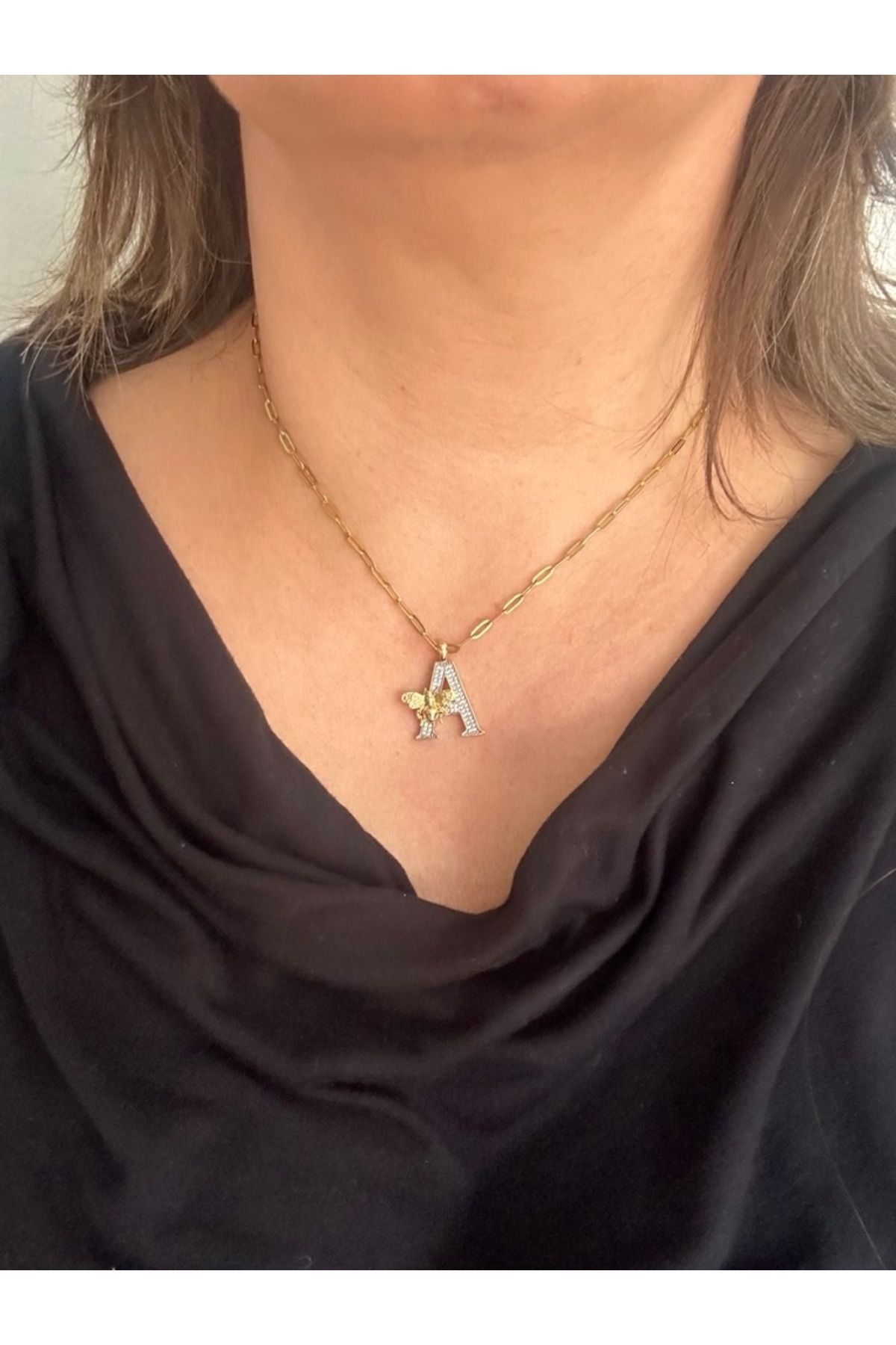 ALS Tasarım Dünyası Kadın Çelik Gold Renk İç İçe Geçirmeli Zincir Ucu A Harf Zirkon Taşlı Kenarı Arı Kolye 40+5 Cm