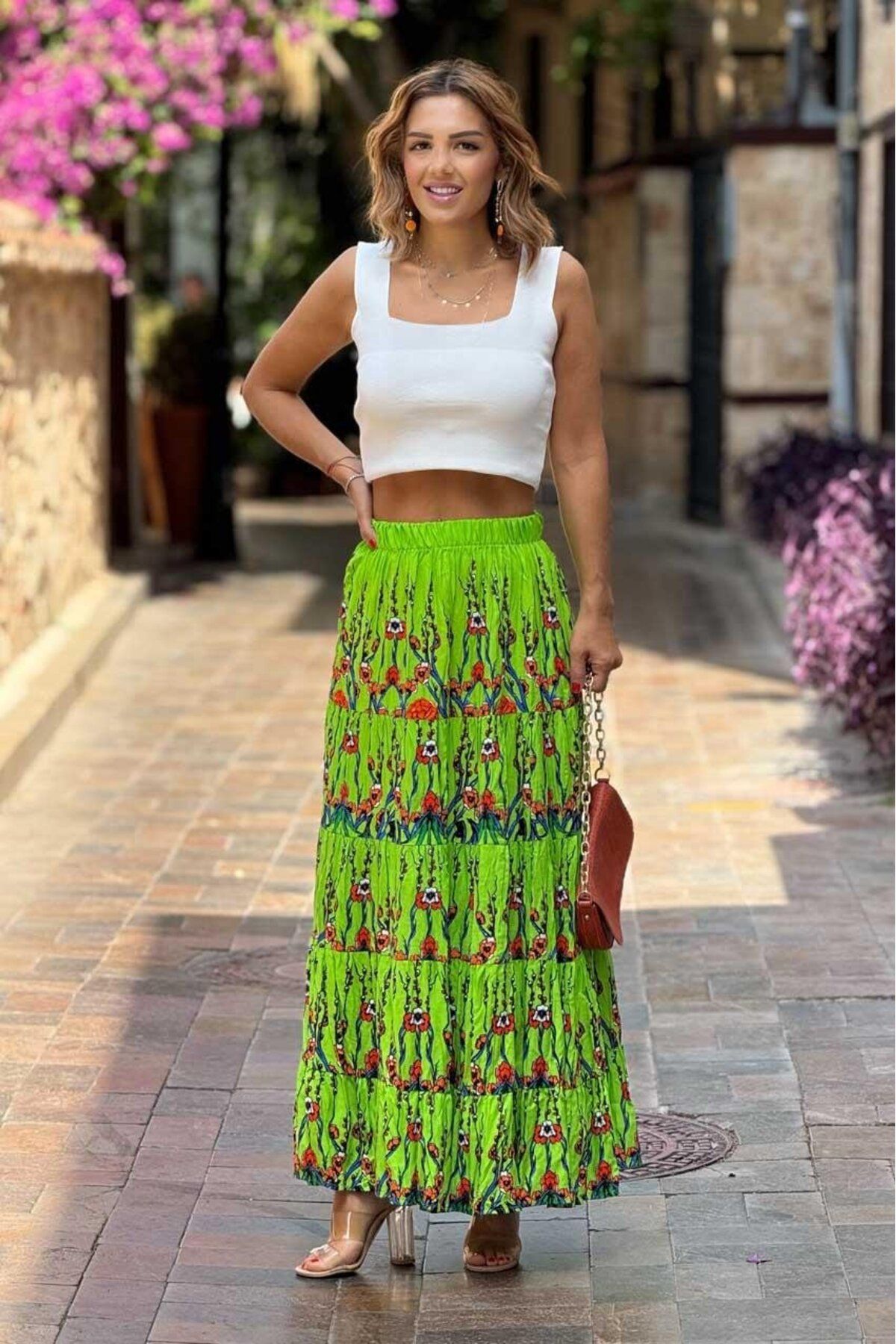 Nevin Kaya Moda Fıstık Yeşili Bahar Dalı Desenli %100 Pamuk Viskon Etek