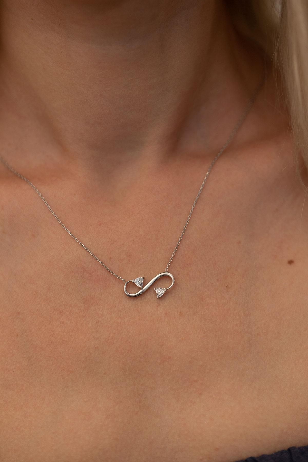 Ninova Silver Sonsuzluk Model Gümüş Zirconia Kolye