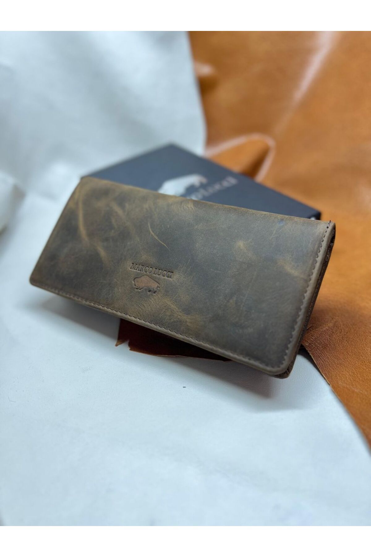 Tarz Telefon Bölmeli Mıknatıslı ve El Bantlı Büyük Paraportföy Cüzdan
