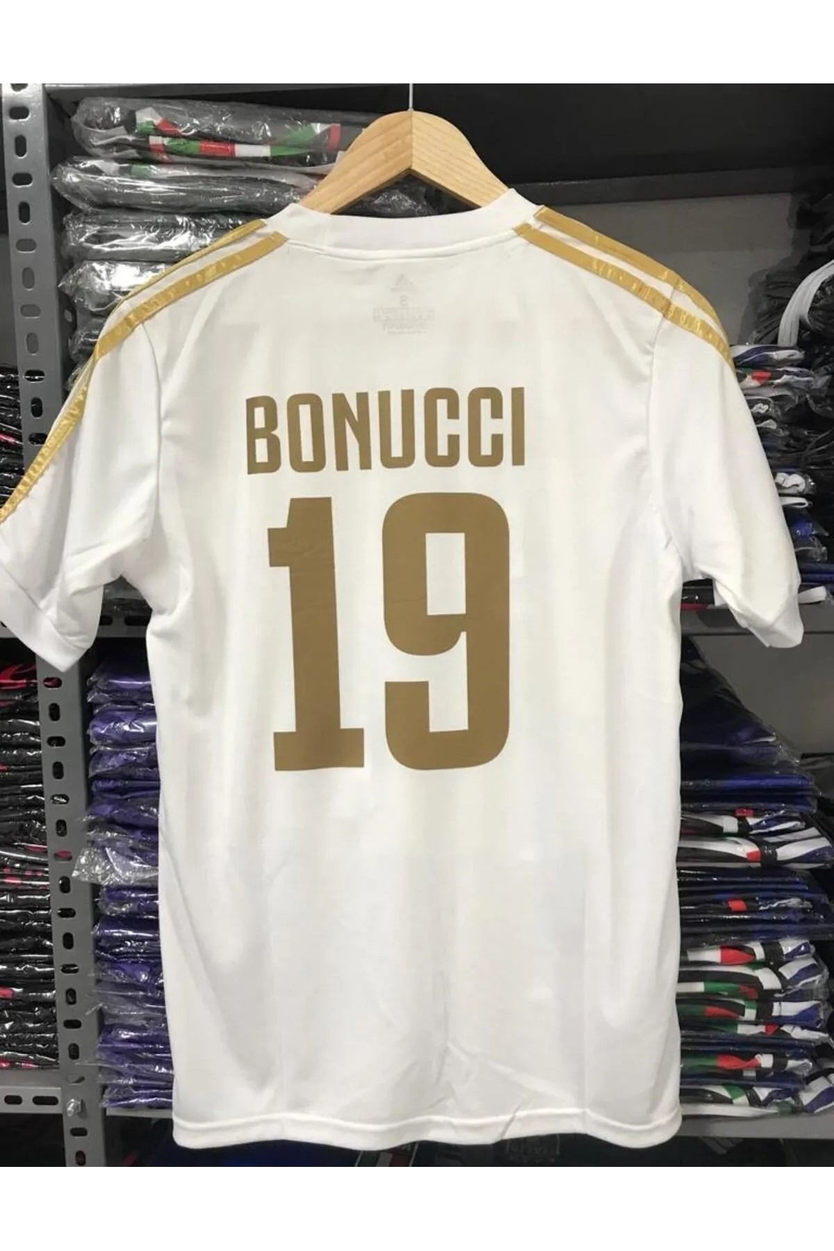 jabuka İTALY 125. YIL ÖZEL KONSEPT LEANARDO BONUCCİ FORMASI
