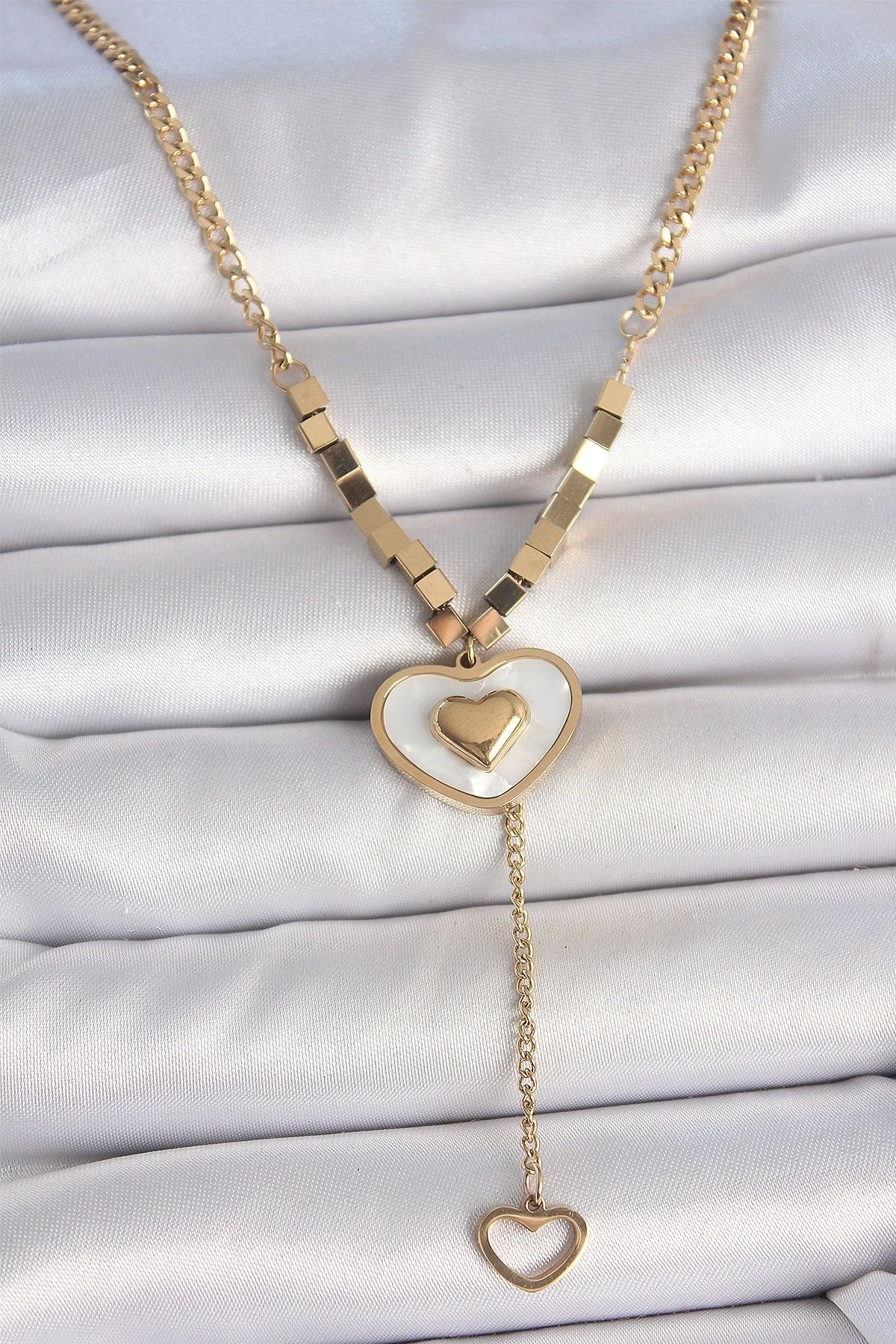 GLIMMERY 316L Çelik Gold Renk Zincir Beyaz Mineli Kalp Figür Sallantı Detay Kadın Kolye