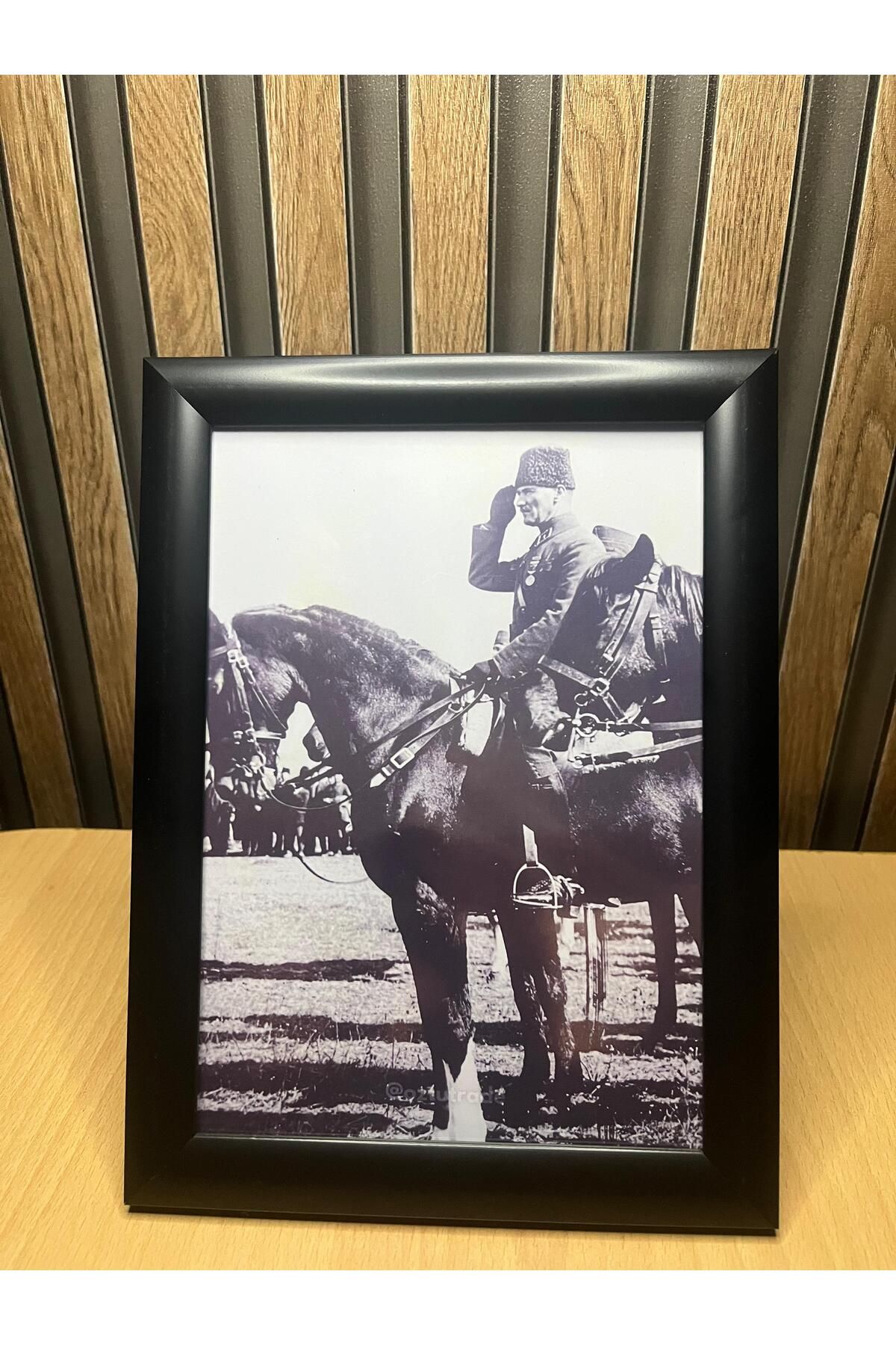 MUTLULUK Atatürk tablo