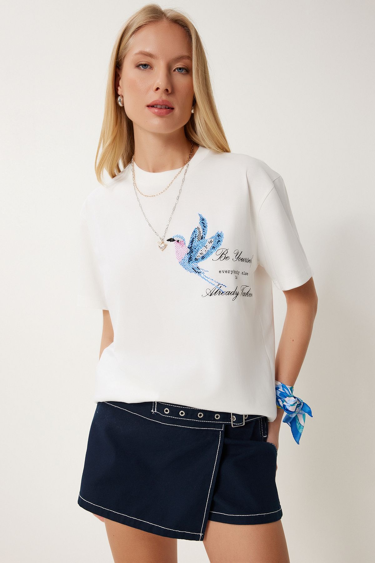 Lovelyİstanbul Boncuk Detaylı Baskılı Örme T-shirt EKRU LCR0072