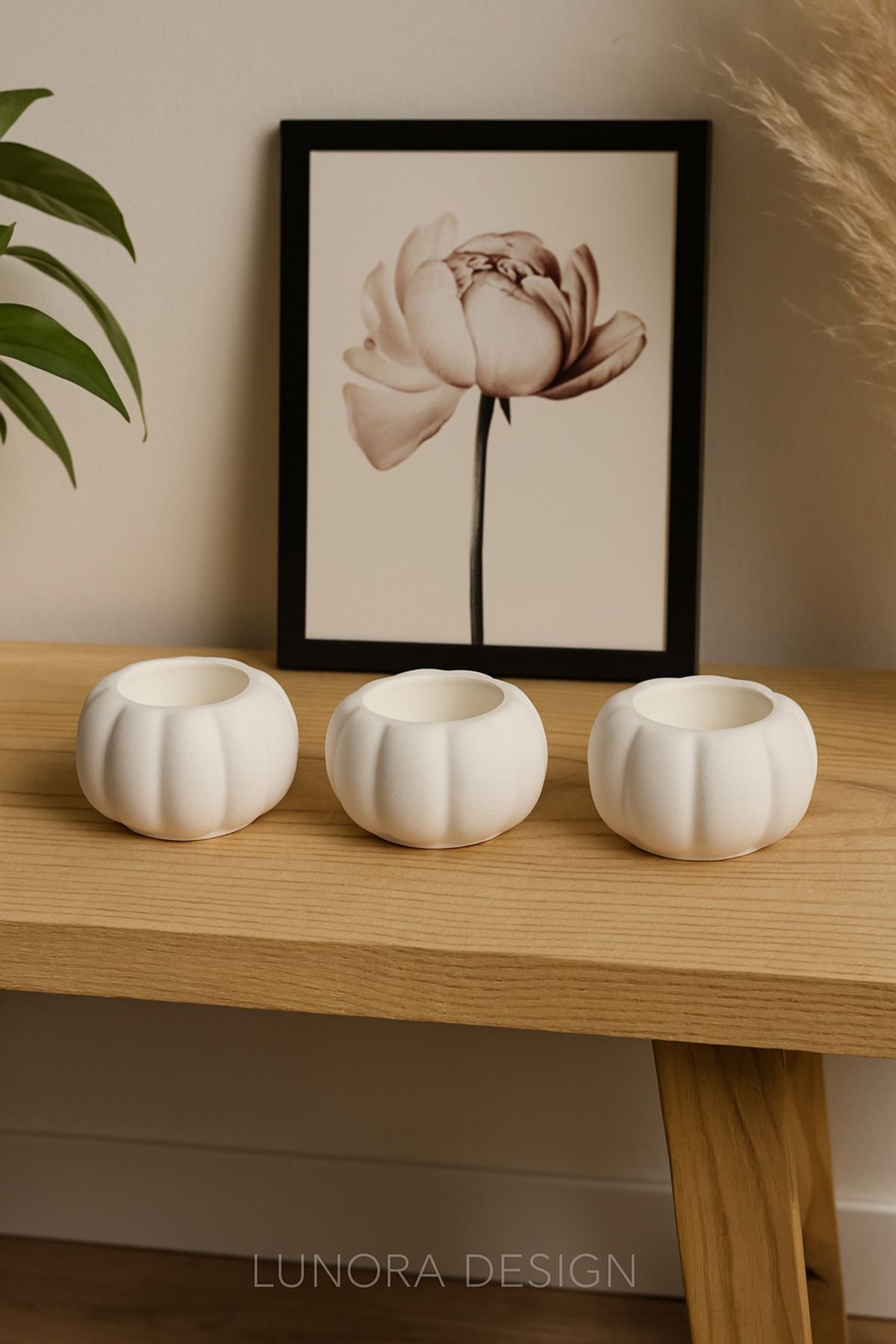 Lunora Design 3’lü Balkabağı Formlu Mini Saksı – Beyaz El Yapımı Dekoratif Set