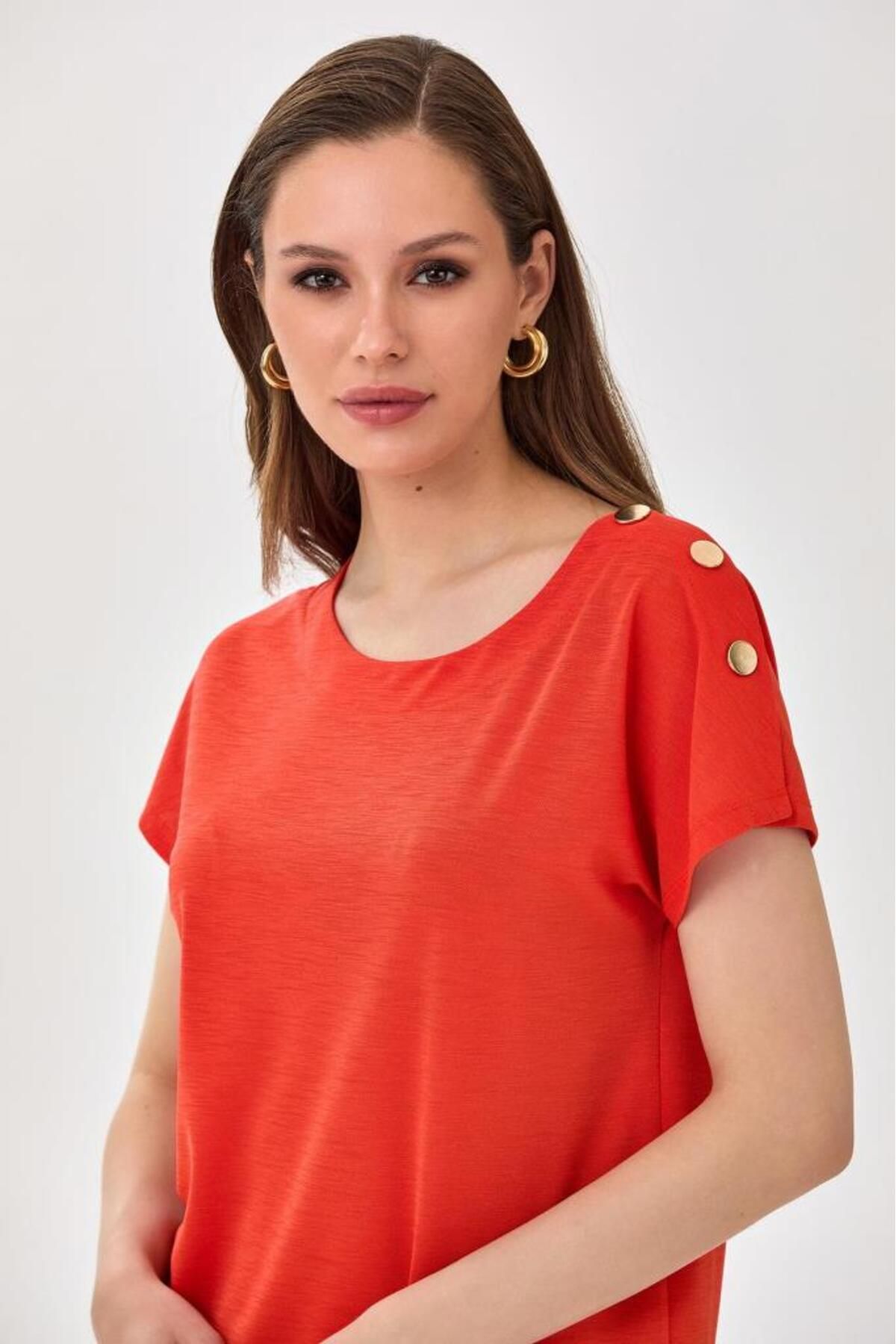 İKİLER Tek Omuzu Çıtçıt Detaylı Düşük Kol Bluz 025-1045