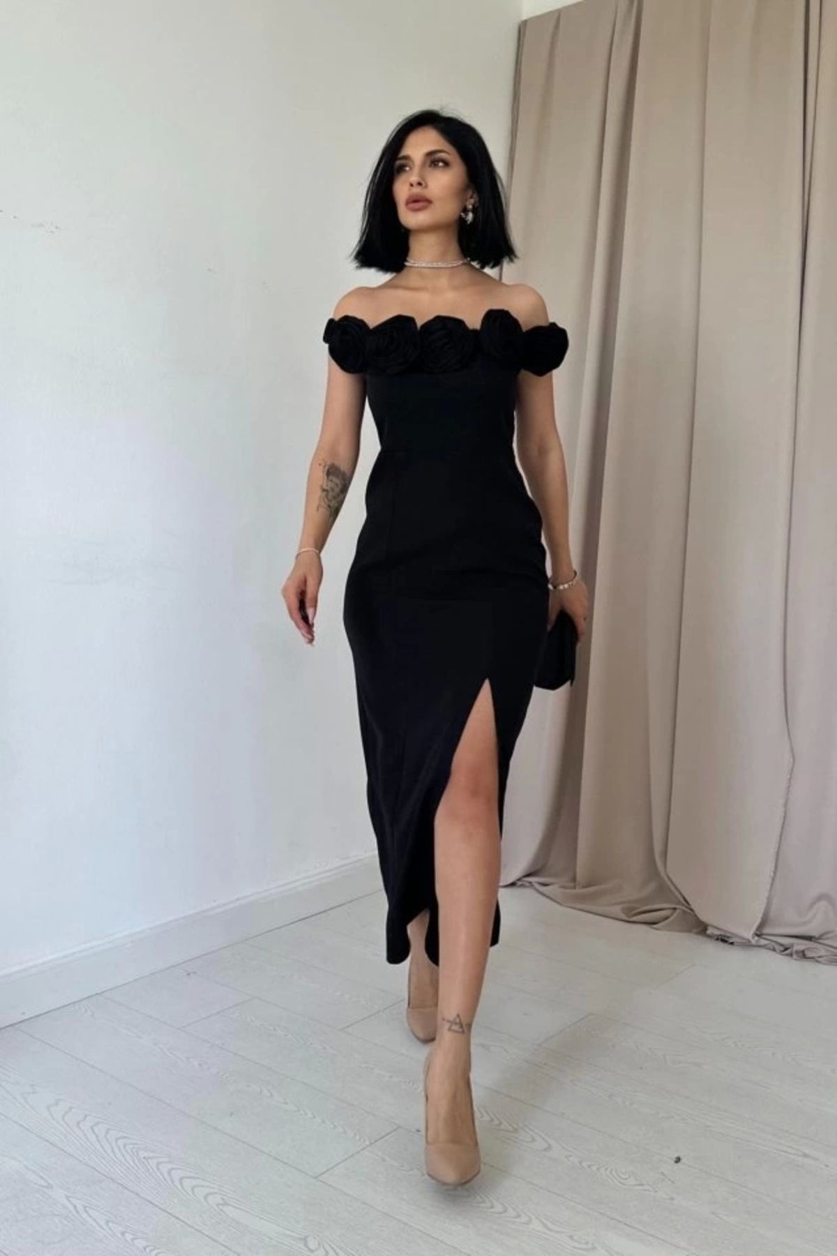 nedo7 Siyah Madonna Yaka Güllü Elbise