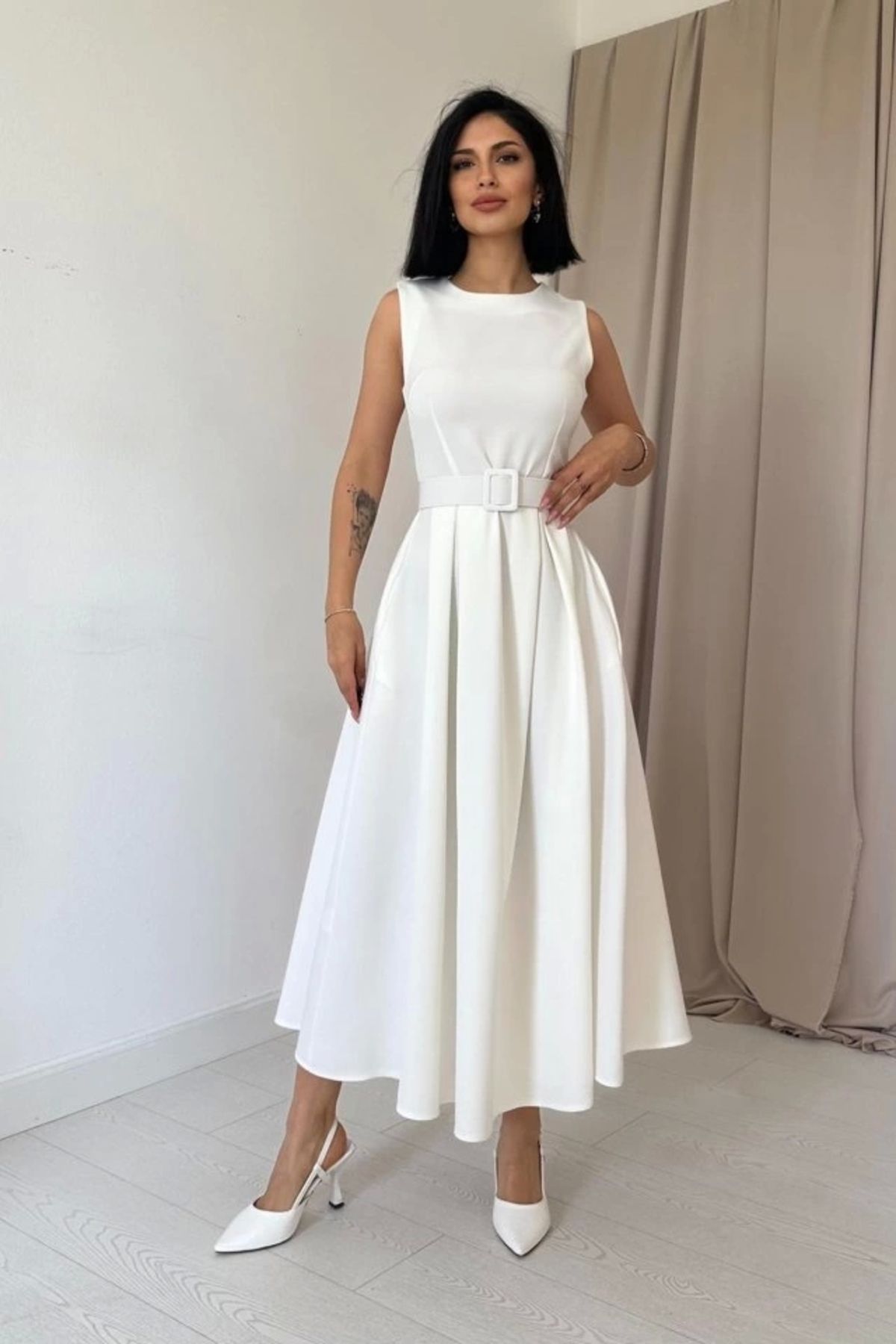nedo7 Ekru Halter Yaka Kloş Elbise