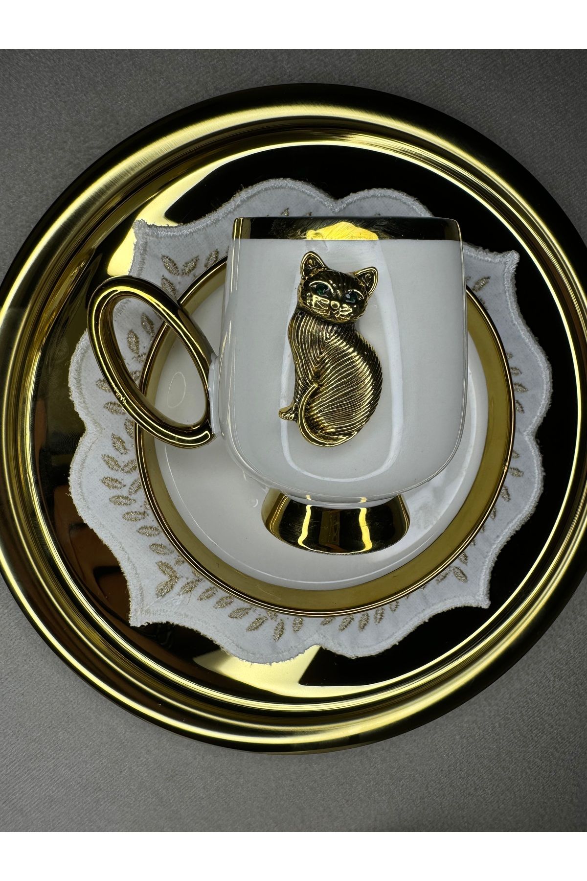 EŞİYOK Özel Tasarım Kedi Dekorlu Gold Detaylı Kahve Fincanı
